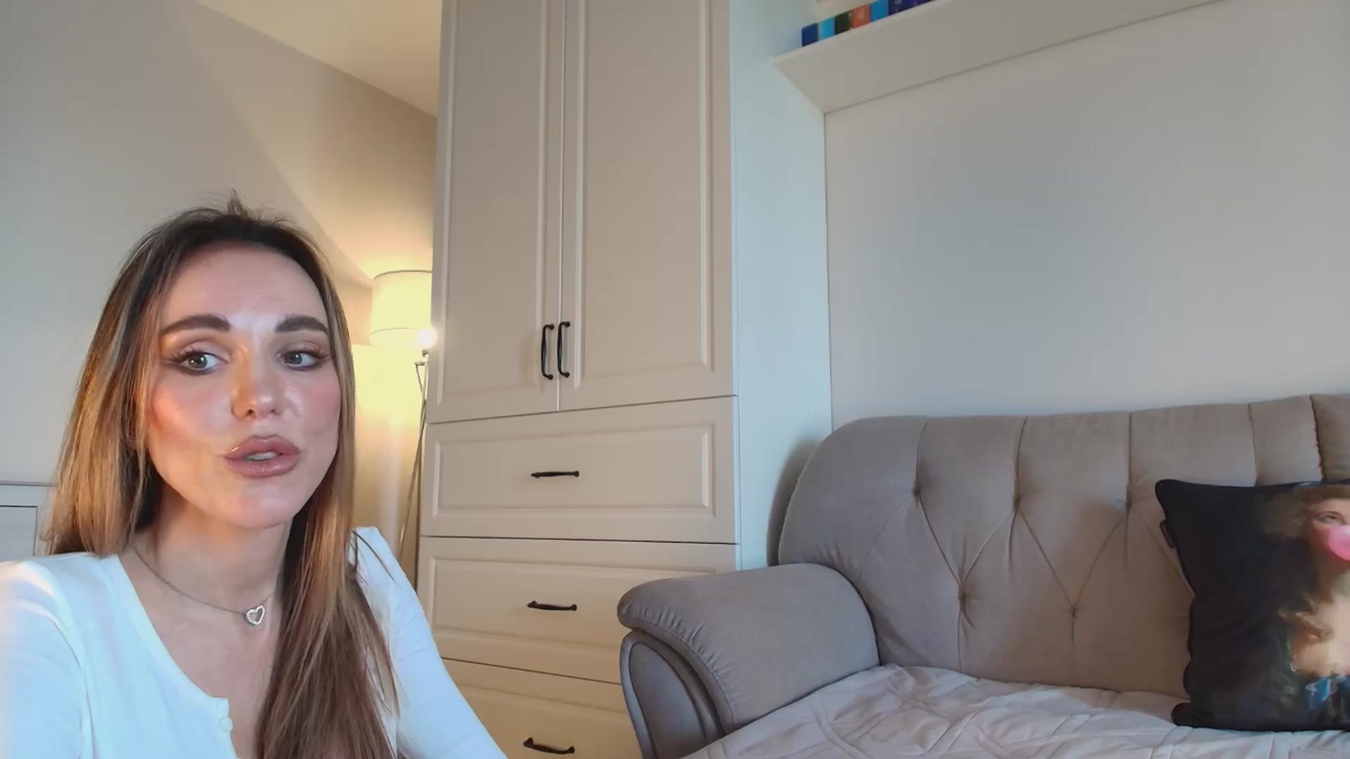 Gallery image thumbnail from Elysewine's myfreecams stream on, 06/09/2025, 08:10 image 5 of 20