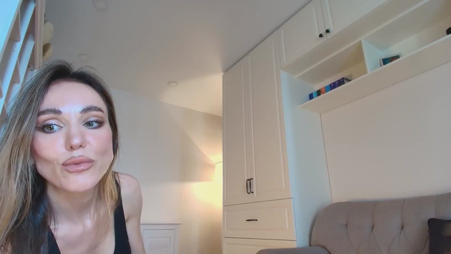 Gallery image thumbnail from Elysewine's myfreecams stream on, 06/30/2025, 04:17 image 10 of 20