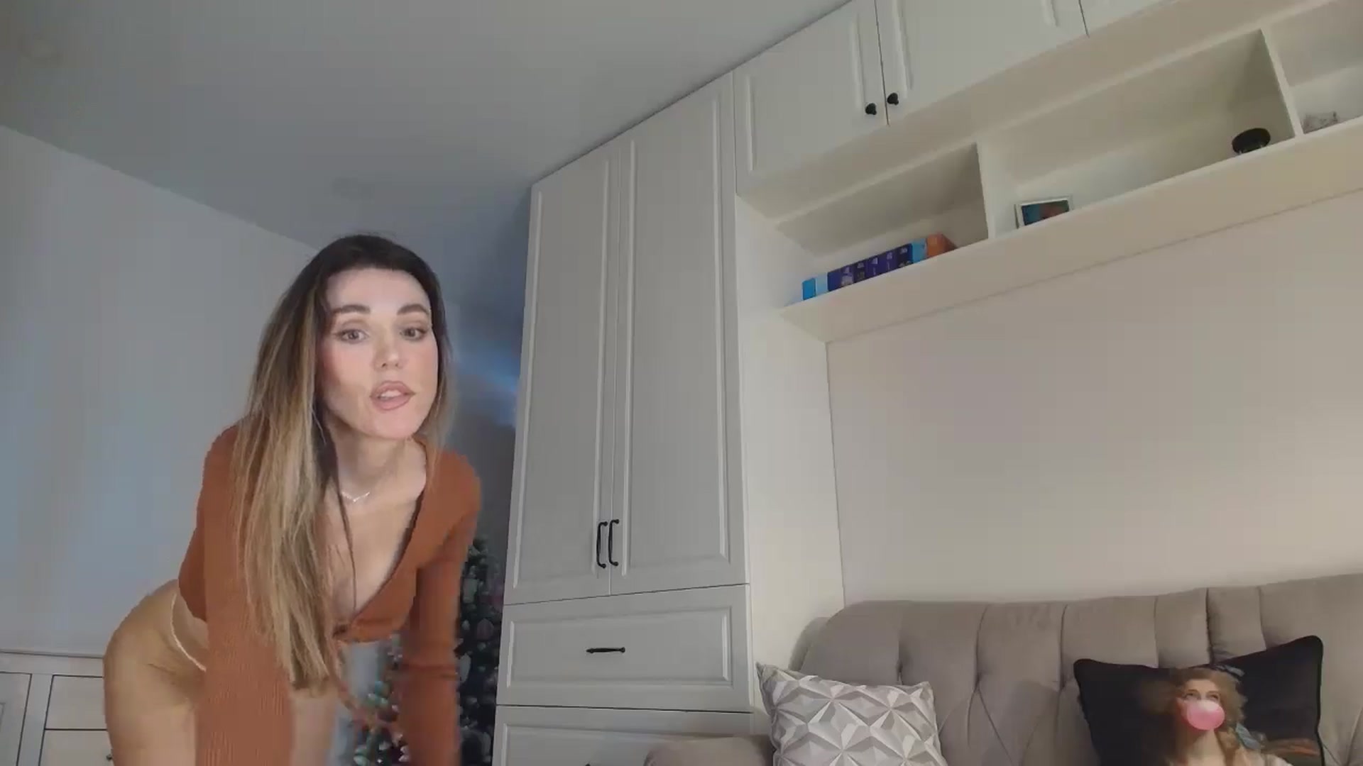 Gallery image thumbnail from Elysewine's myfreecams stream on, 01/05/2026, 05:20 image 5 of 20