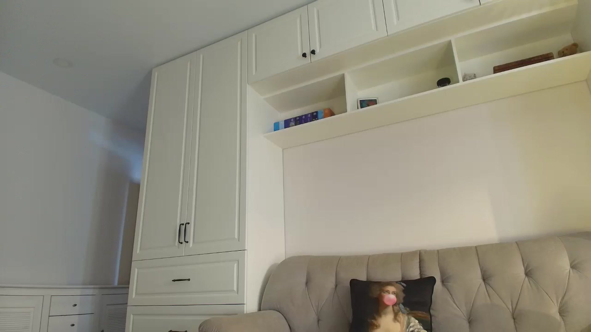 Gallery image thumbnail from Elysewine's myfreecams stream on, 01/18/2026, 08:04 image 3 of 20