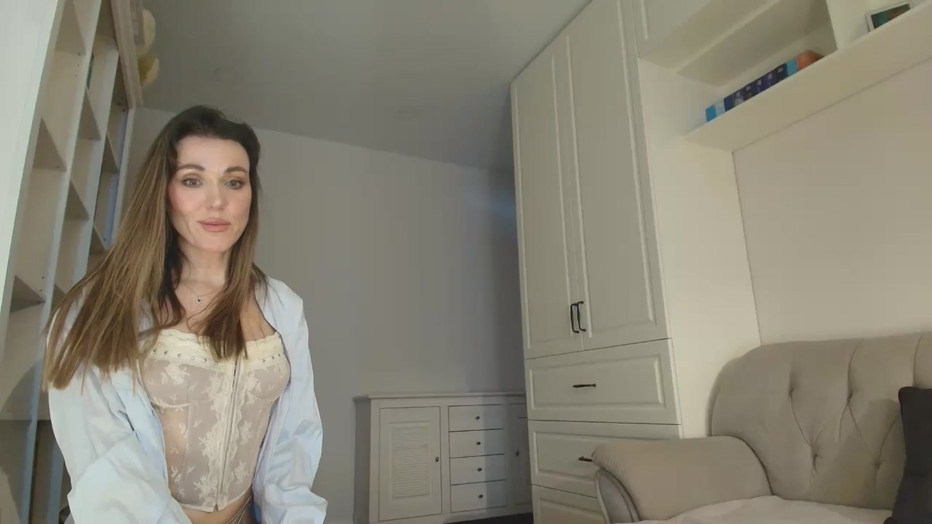 Gallery image thumbnail from Elysewine's myfreecams stream on, 01/18/2026, 08:04 image 12 of 20