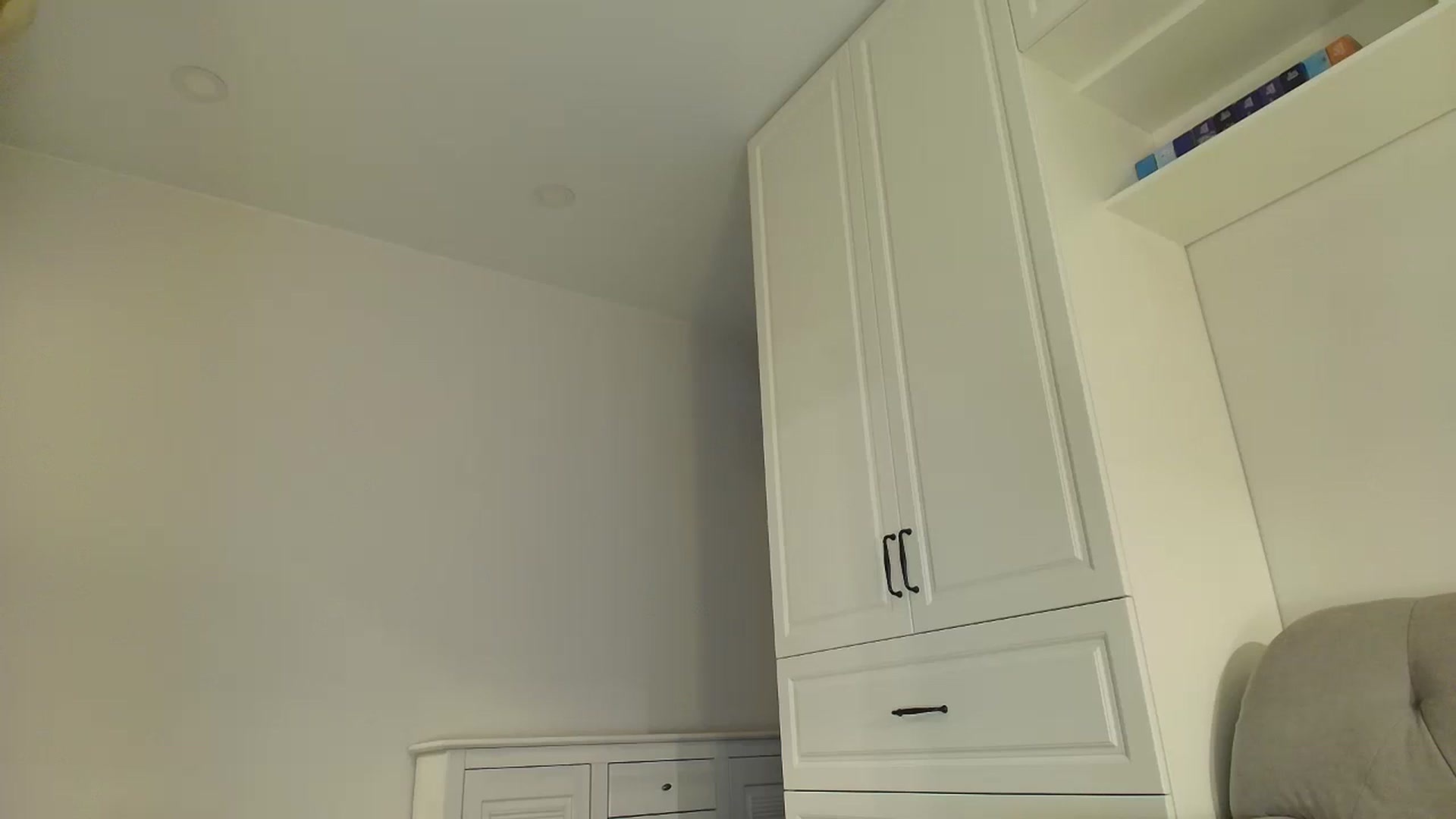 Gallery image thumbnail from Elysewine's myfreecams stream on, 01/18/2026, 08:04 image 17 of 20