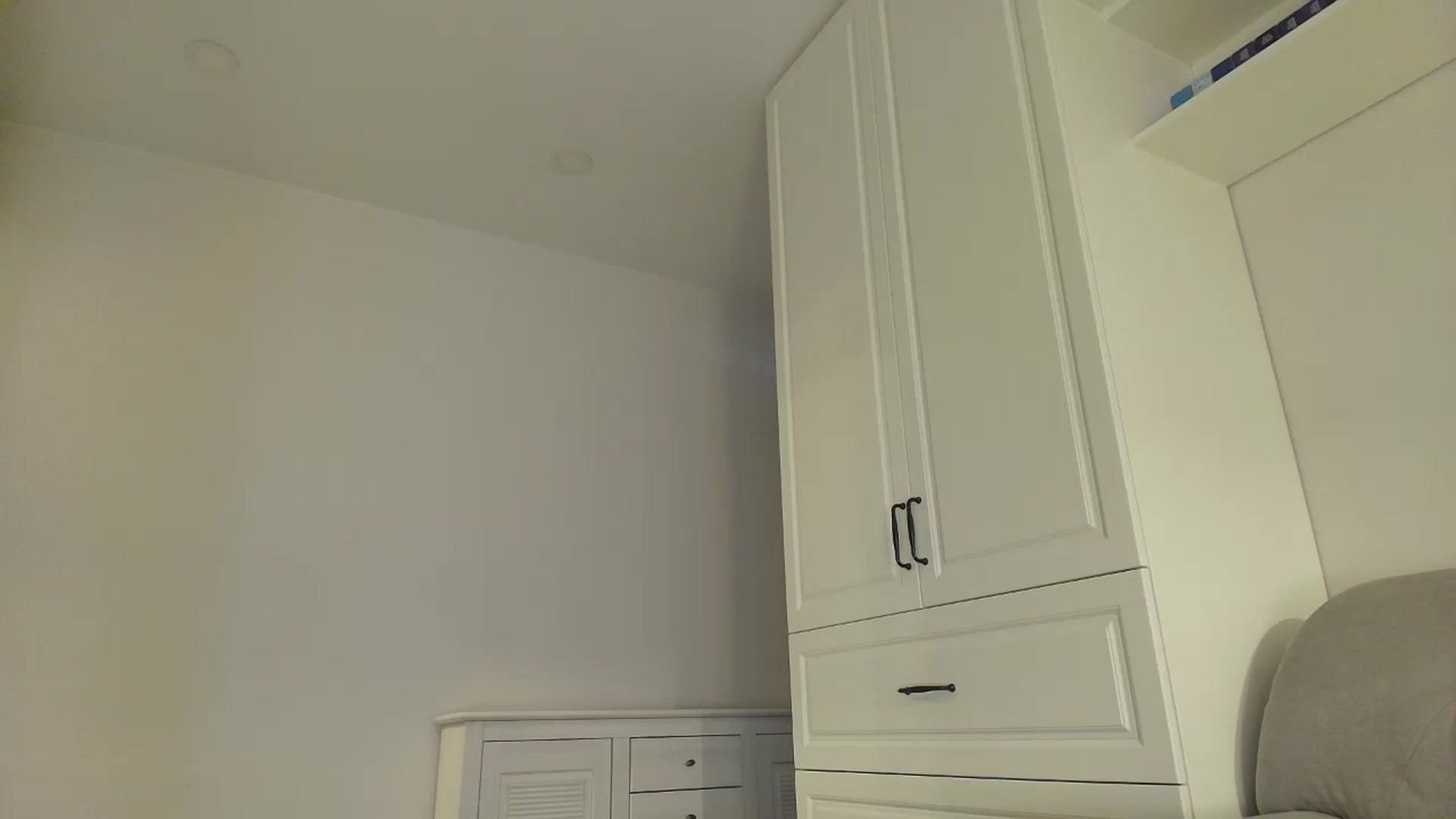 Gallery image thumbnail from Elysewine's myfreecams stream on, 01/18/2026, 08:04 image 14 of 20