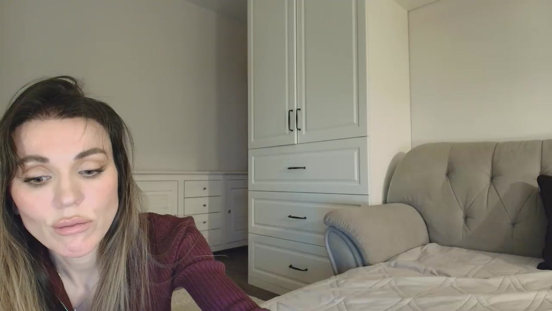 Gallery image thumbnail from Elysewine's myfreecams stream on, 01/18/2026, 13:48 image 9 of 20