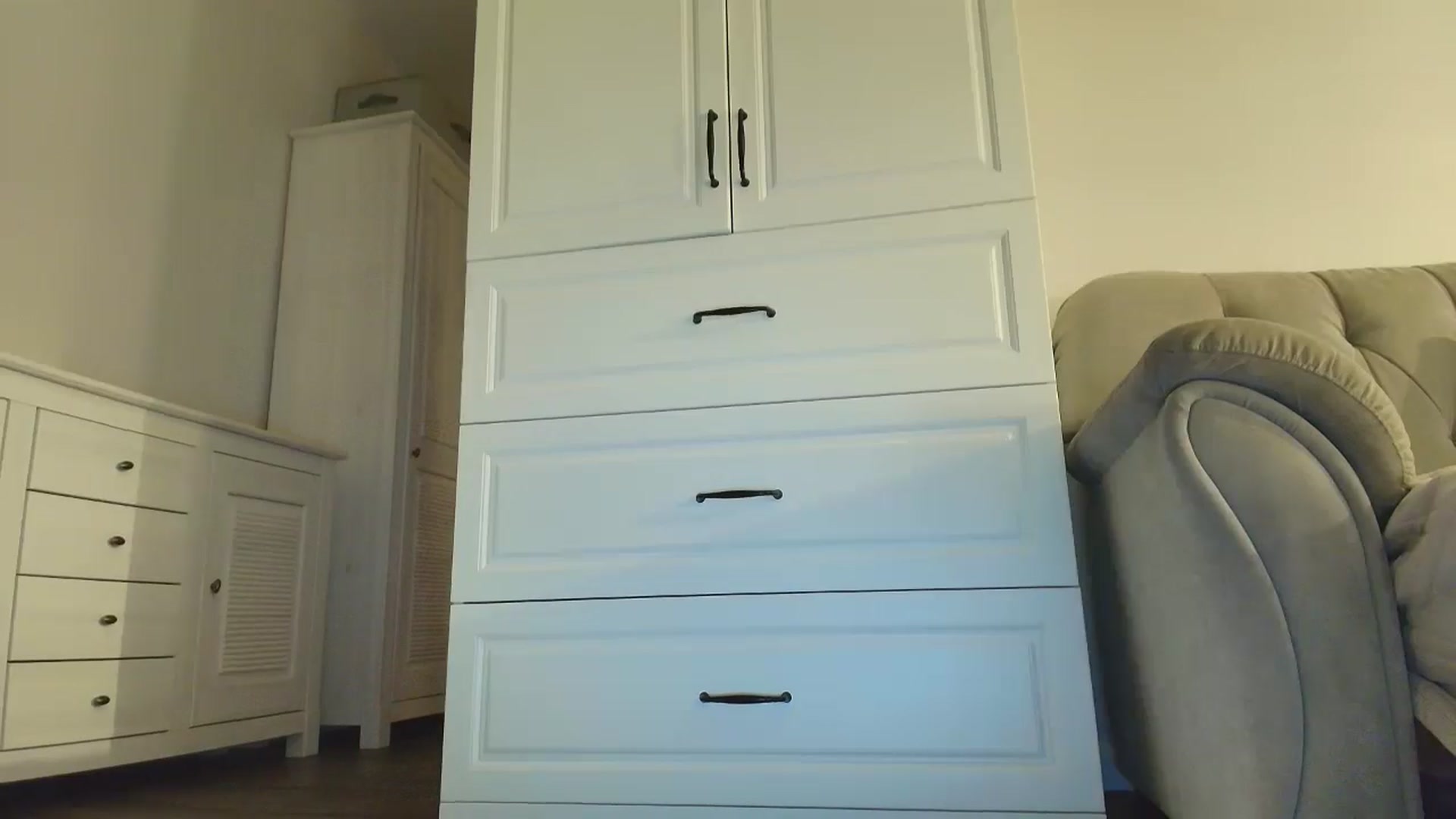 Gallery image thumbnail from Elysewine's myfreecams stream on, 01/18/2026, 13:48 image 10 of 20