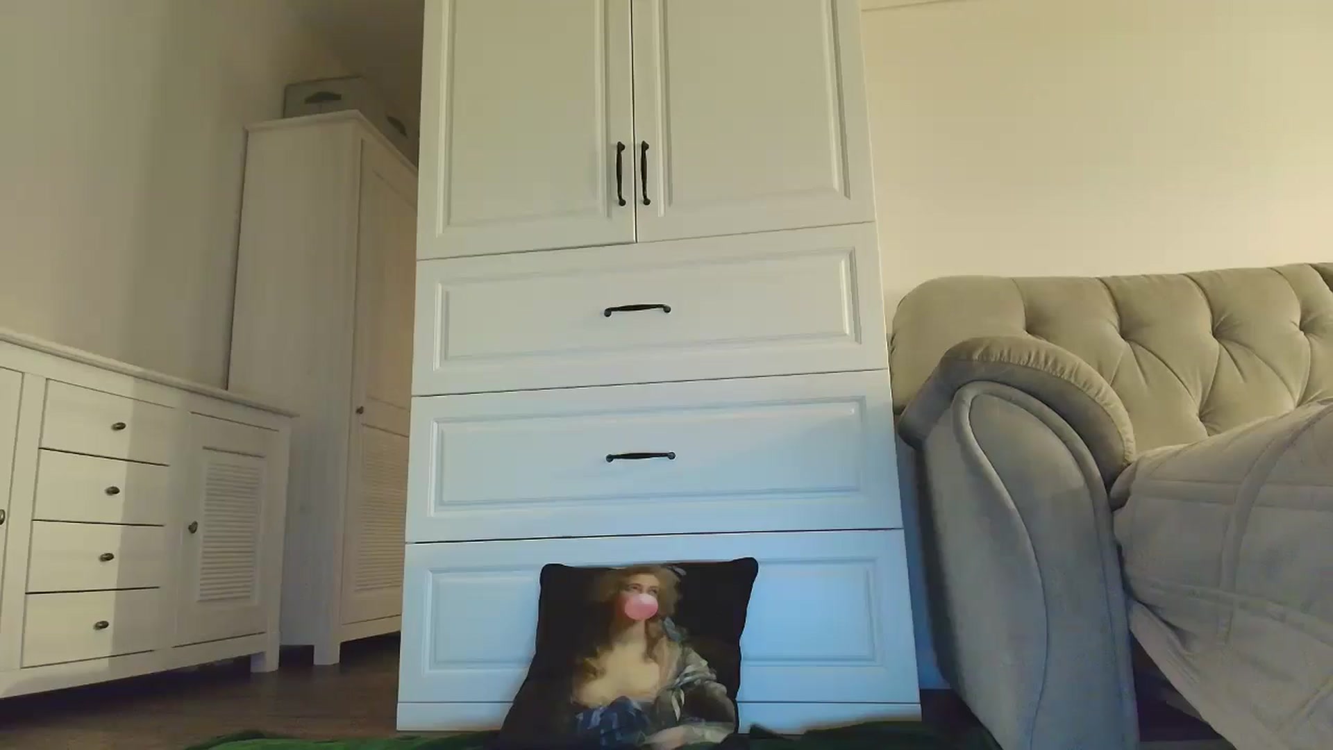 Gallery image thumbnail from Elysewine's myfreecams stream on, 01/18/2026, 13:48 image 14 of 20
