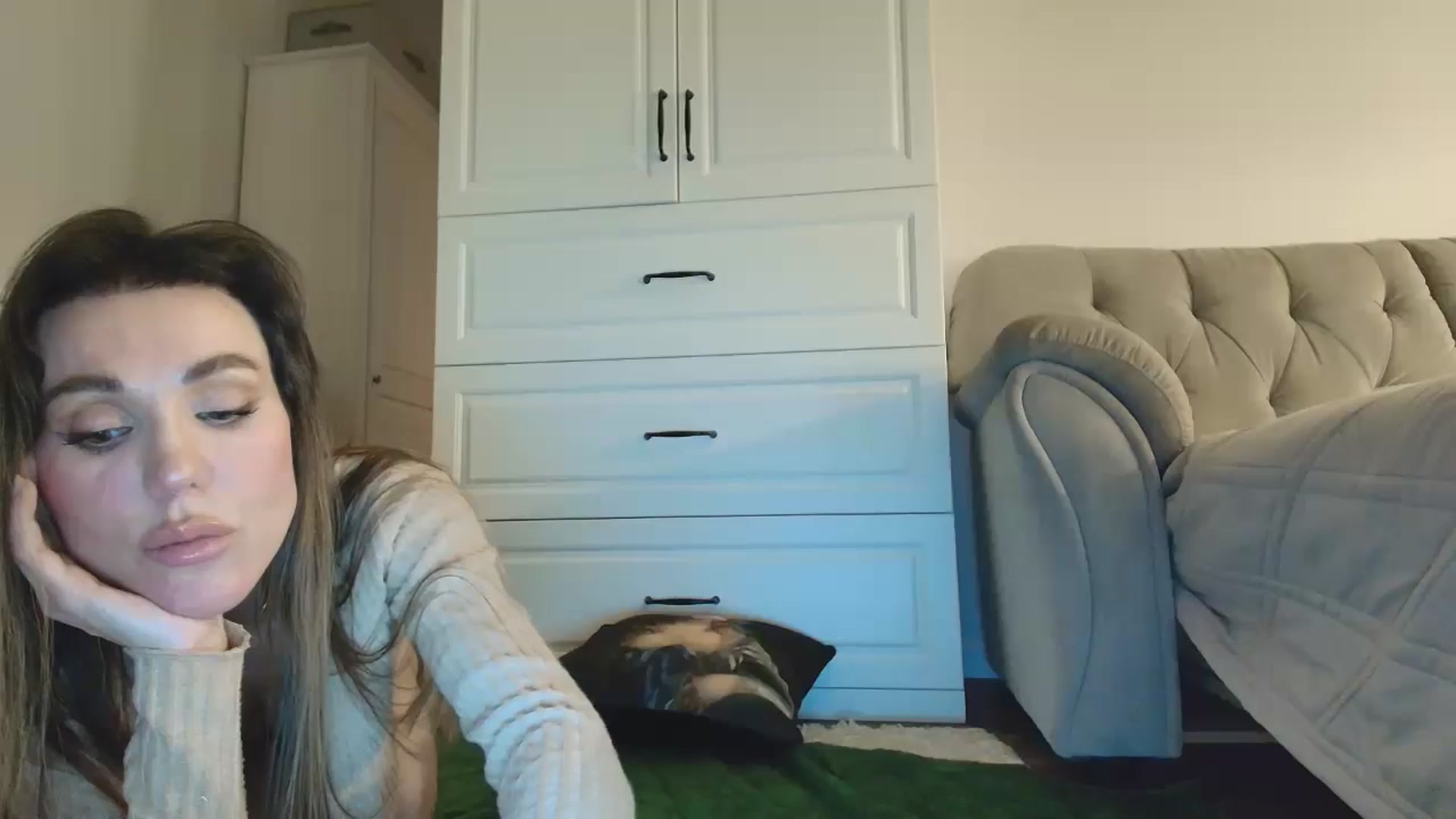 Gallery image thumbnail from Elysewine's myfreecams stream on, 01/18/2026, 13:48 image 17 of 20