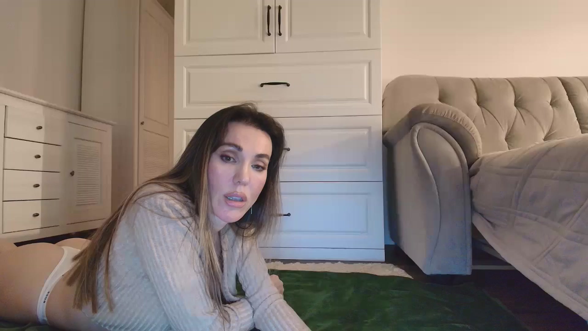 Gallery image thumbnail from Elysewine's myfreecams stream on, 01/18/2026, 15:24 image 14 of 20