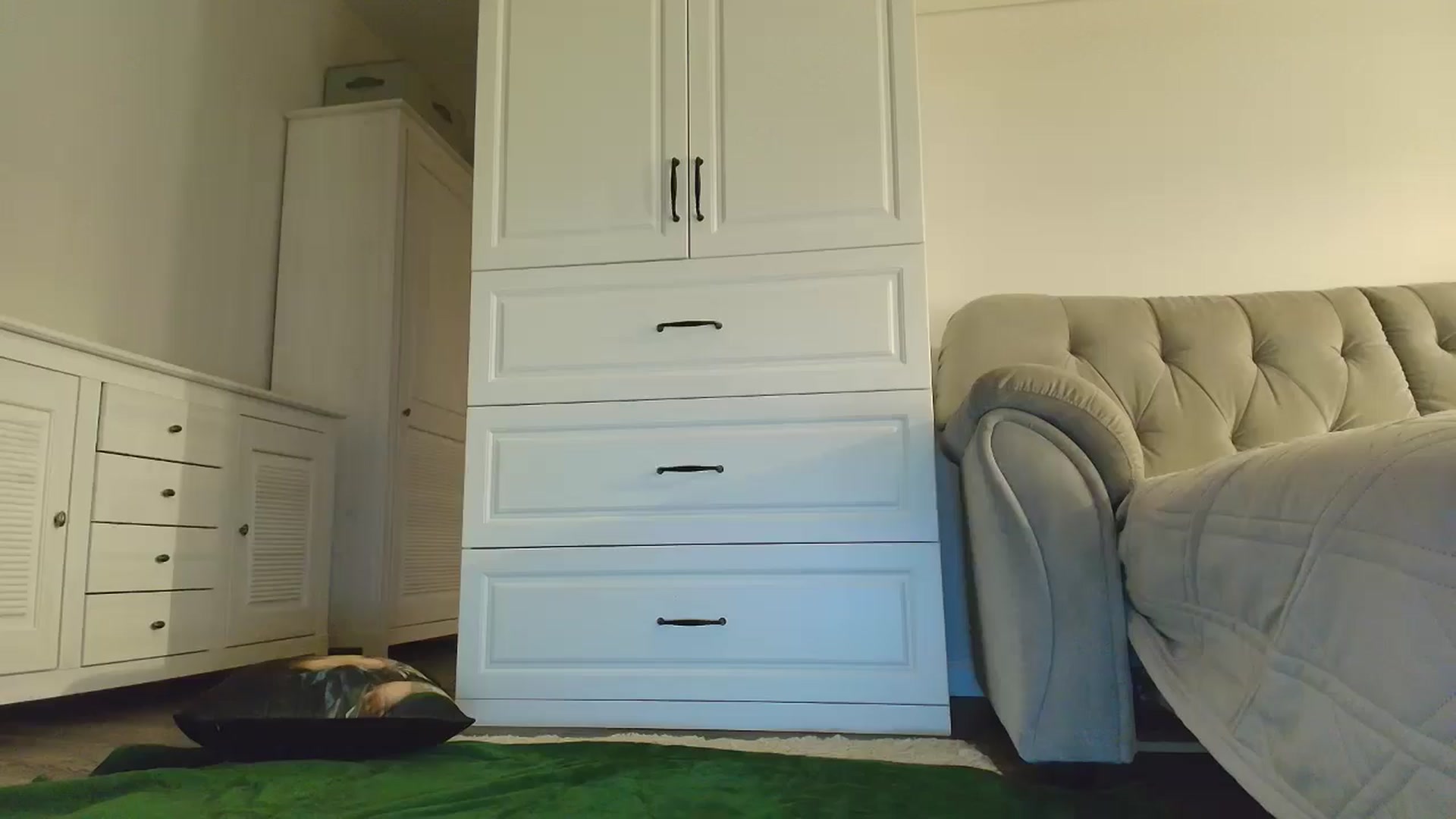Gallery image thumbnail from Elysewine's myfreecams stream on, 01/18/2026, 15:24 image 10 of 20