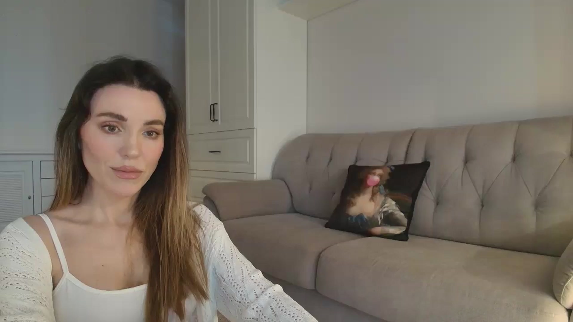 Gallery image thumbnail from Elysewine's myfreecams stream on, 03/15/2026, 05:43 image 12 of 20