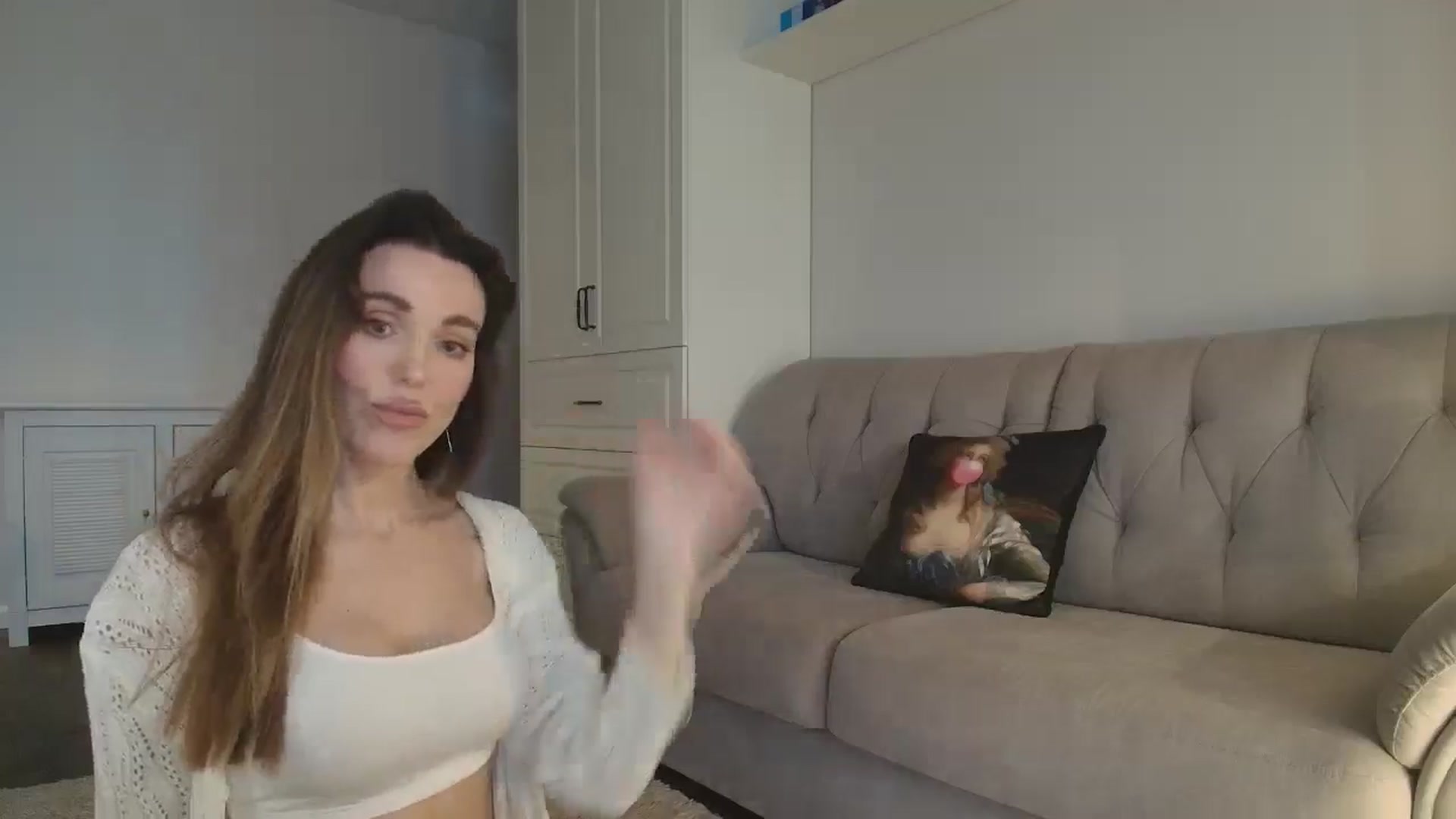 Gallery image thumbnail from Elysewine's myfreecams stream on, 03/15/2026, 05:43 image 17 of 20