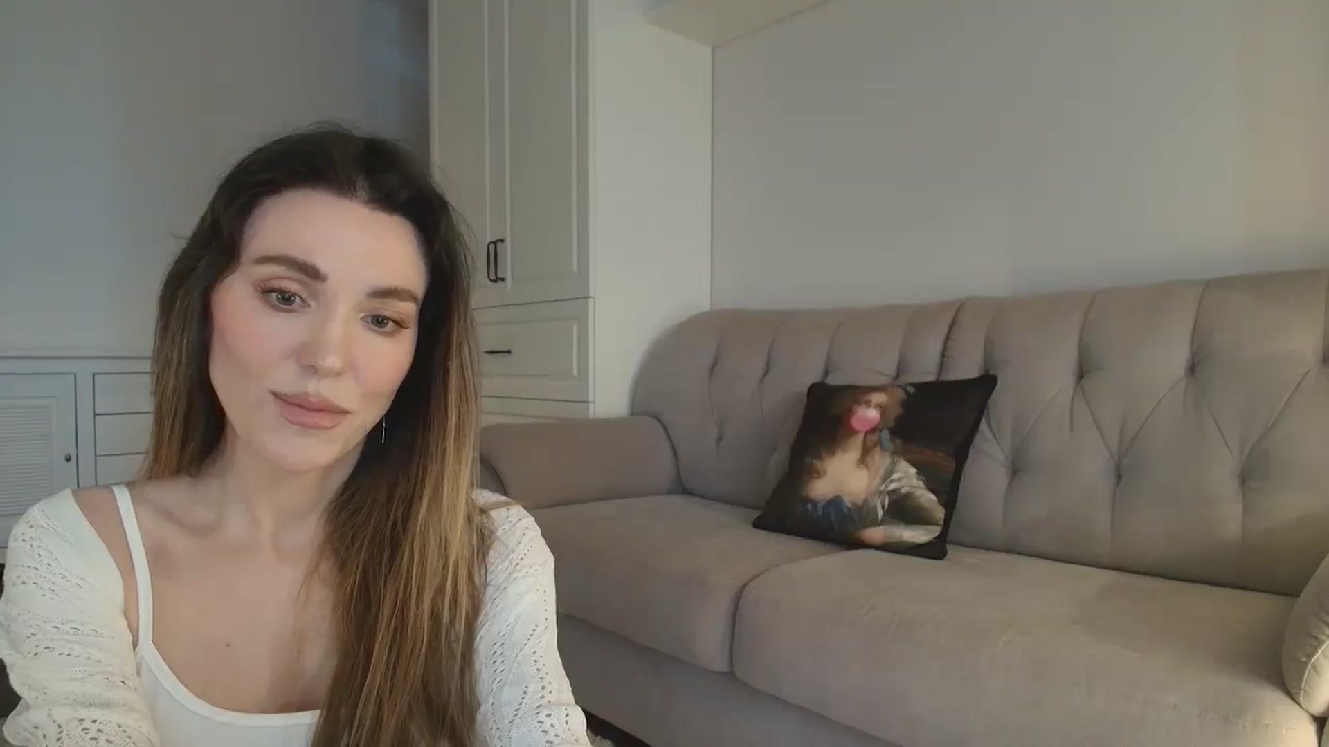 Gallery image thumbnail from Elysewine's myfreecams stream on, 03/15/2026, 05:43 image 11 of 20