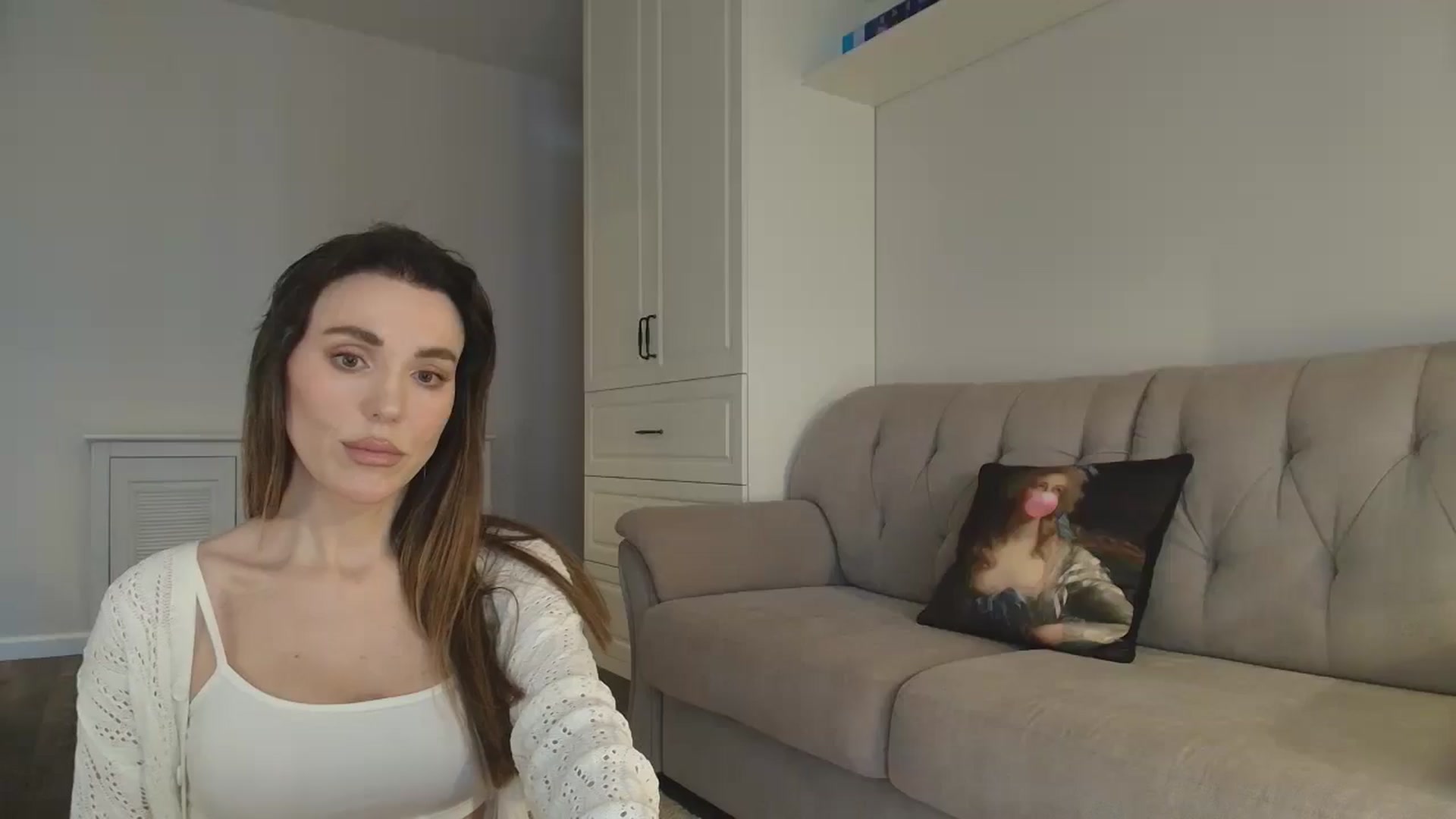 Gallery image thumbnail from Elysewine's myfreecams stream on, 03/15/2026, 07:27 image 15 of 20