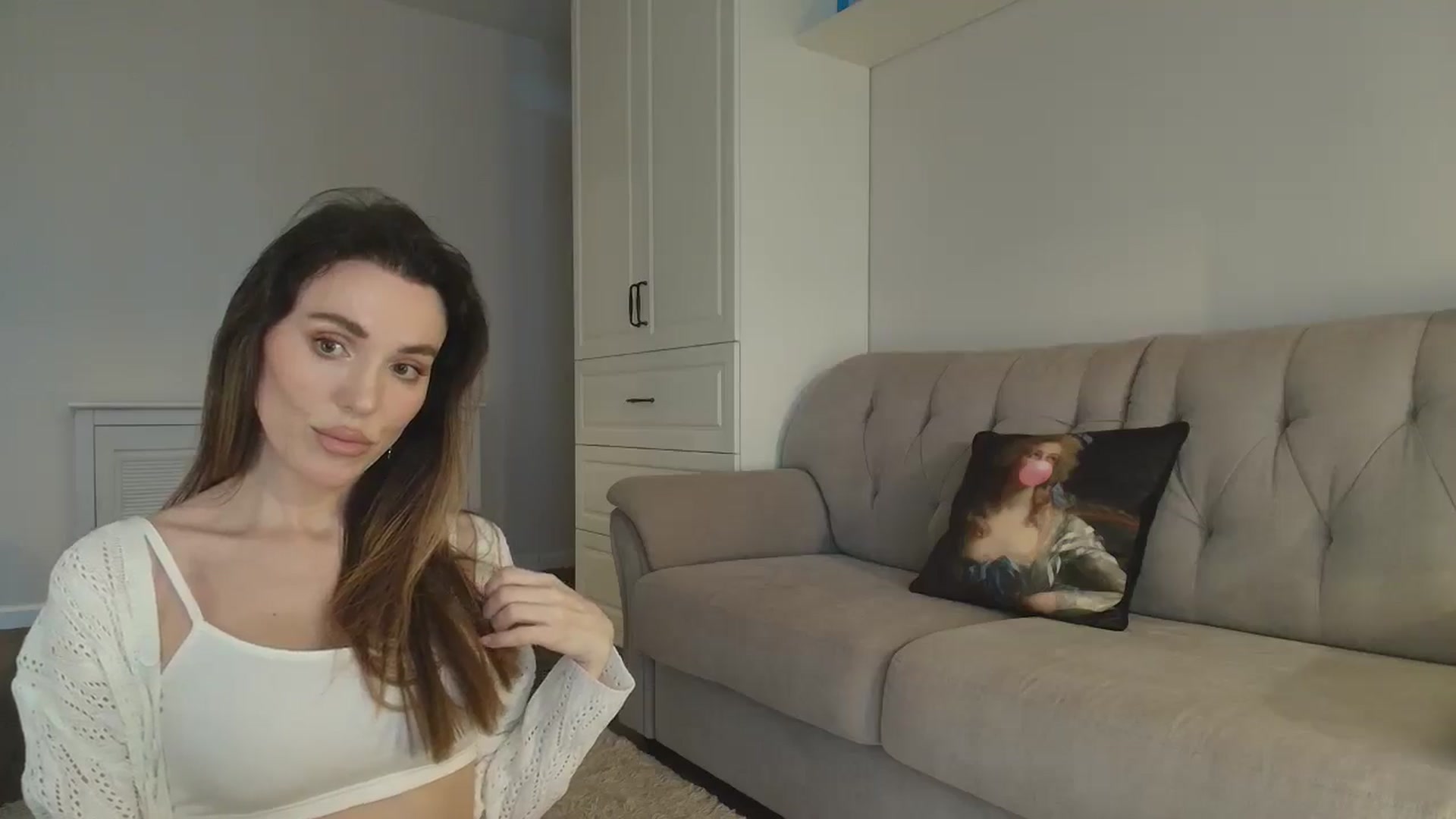 Gallery image thumbnail from Elysewine's myfreecams stream on, 03/15/2026, 07:27 image 18 of 20