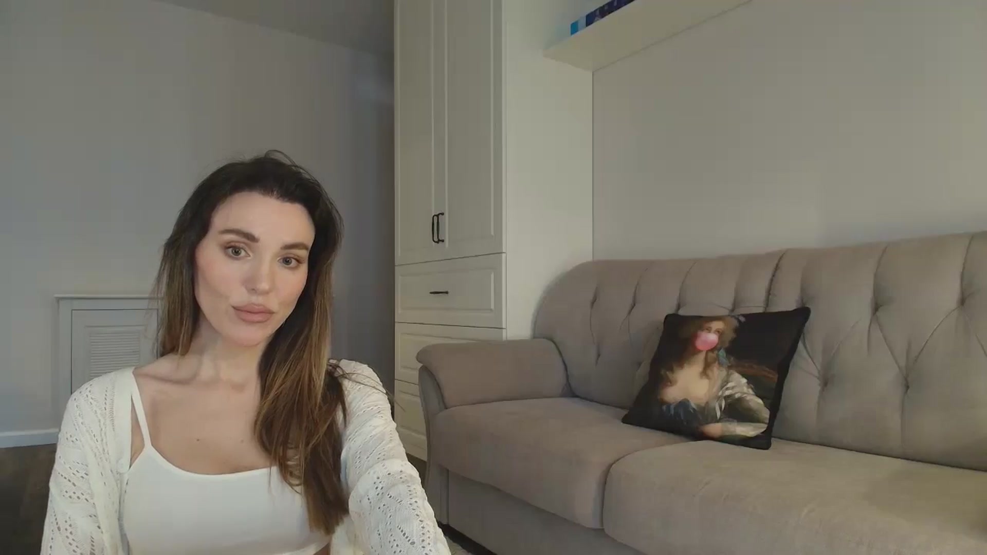 Gallery image thumbnail from Elysewine's myfreecams stream on, 03/15/2026, 07:27 image 16 of 20