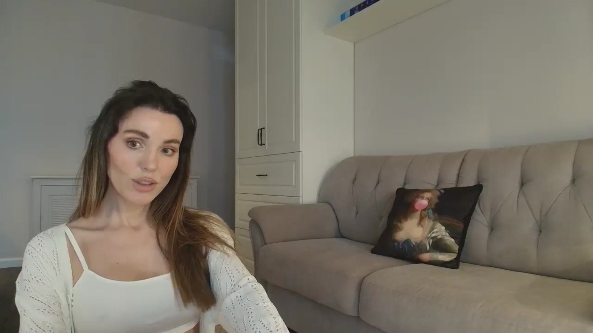 Gallery image thumbnail from Elysewine's myfreecams stream on, 03/15/2026, 07:27 image 11 of 20