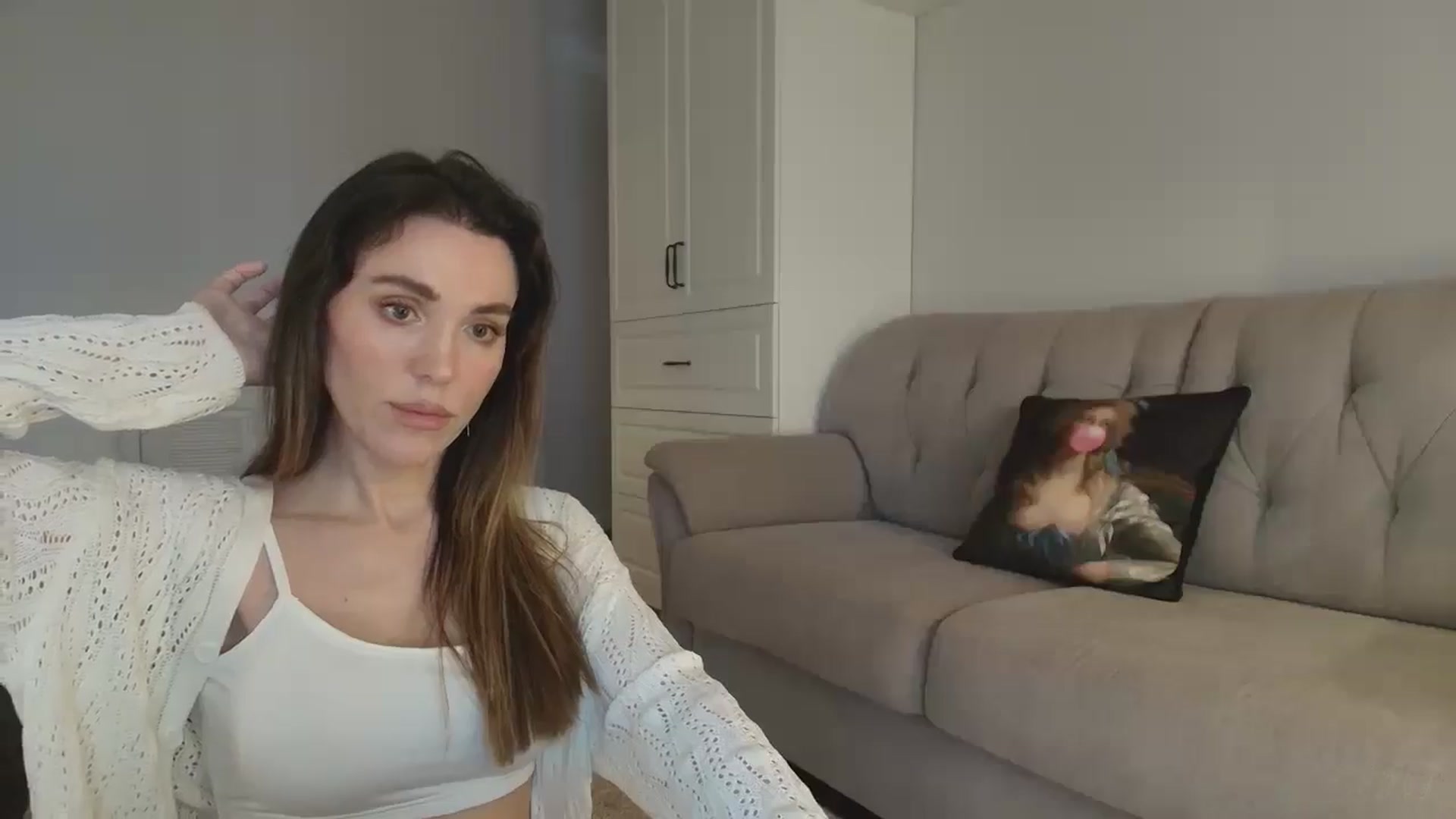 Gallery image thumbnail from Elysewine's myfreecams stream on, 03/15/2026, 07:27 image 6 of 20