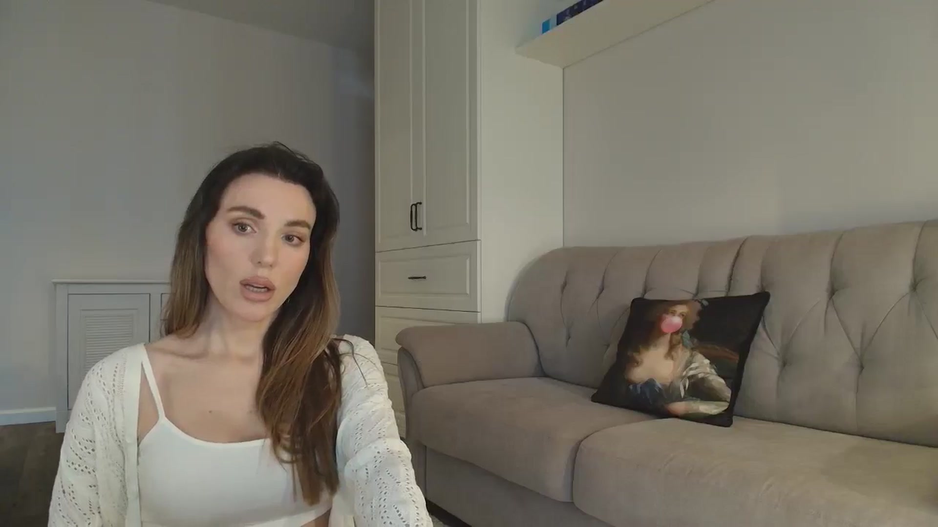 Gallery image thumbnail from Elysewine's myfreecams stream on, 03/15/2026, 07:27 image 17 of 20