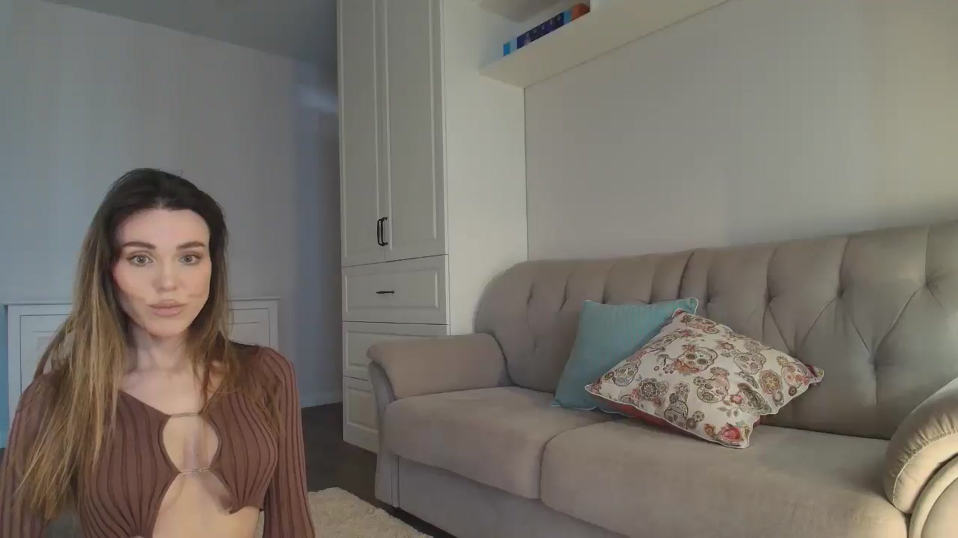 Gallery image thumbnail from Elysewine's myfreecams stream on, 03/22/2026, 07:32 image 17 of 20
