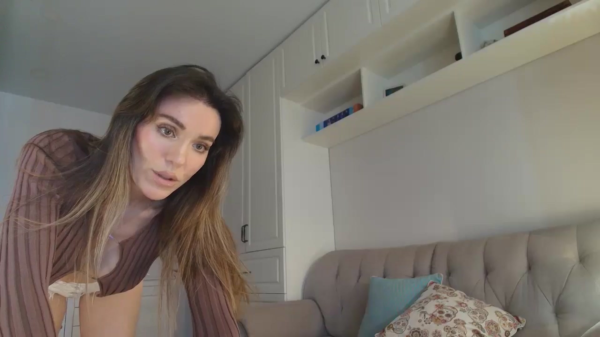 Gallery image thumbnail from Elysewine's myfreecams stream on, 03/22/2026, 07:32 image 16 of 20