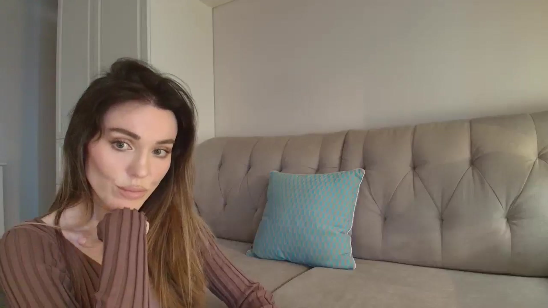 Gallery image thumbnail from Elysewine's myfreecams stream on, 03/22/2026, 08:37 image 9 of 20