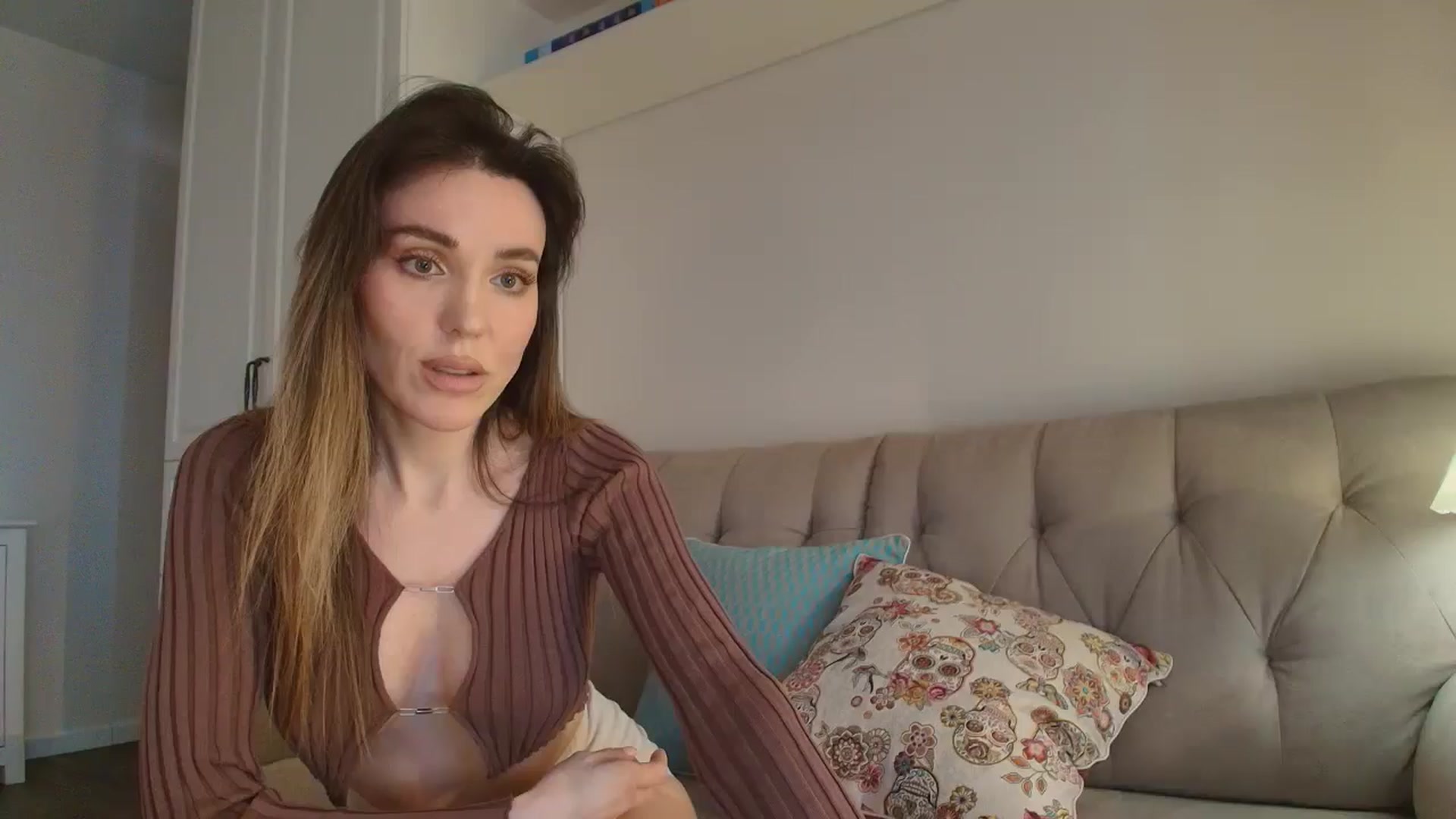Gallery image thumbnail from Elysewine's myfreecams stream on, 03/22/2026, 08:37 image 7 of 20
