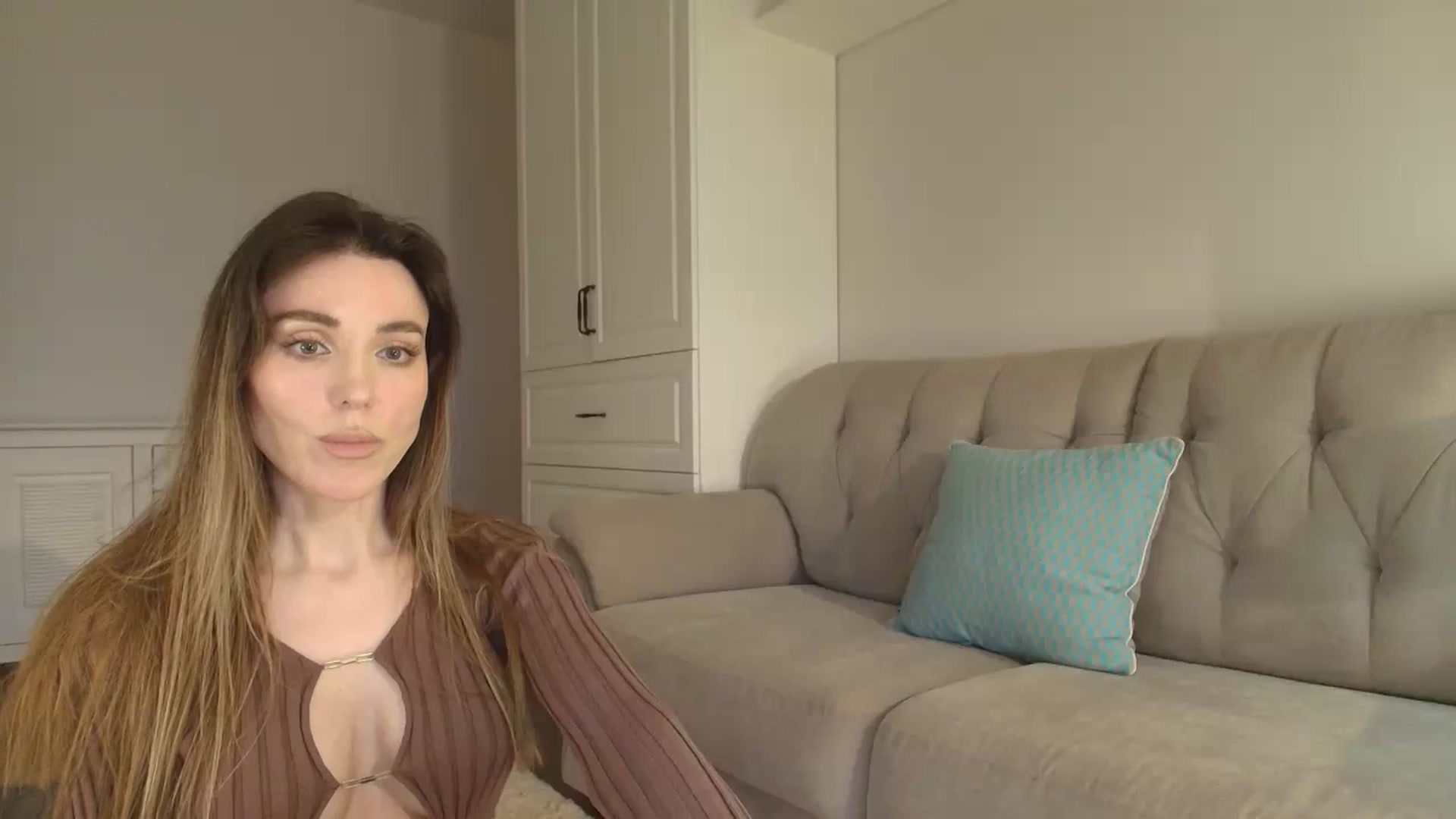 Gallery image thumbnail from Elysewine's myfreecams stream on, 03/22/2026, 09:32 image 13 of 20