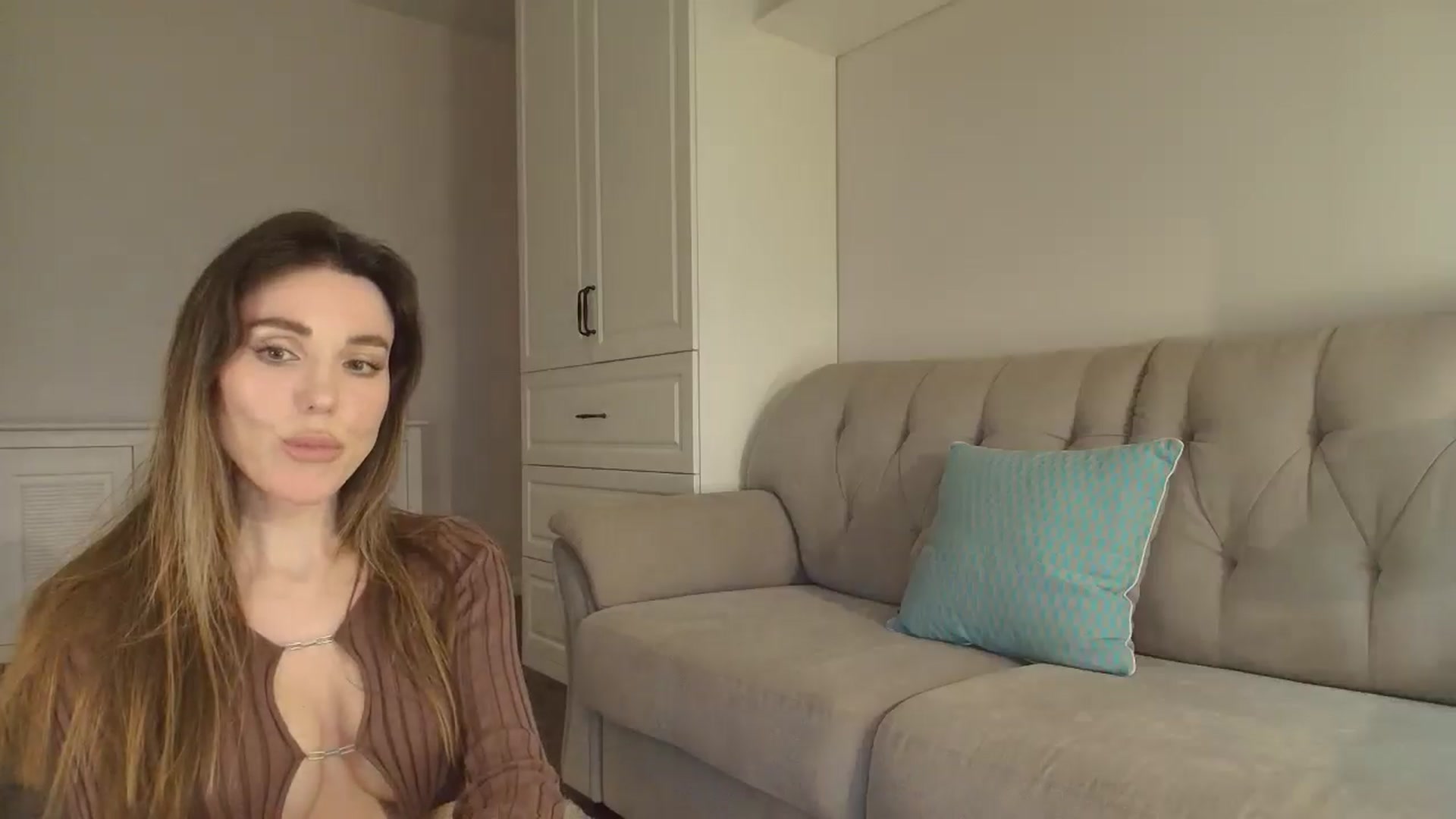 Gallery image thumbnail from Elysewine's myfreecams stream on, 03/22/2026, 09:32 image 15 of 20