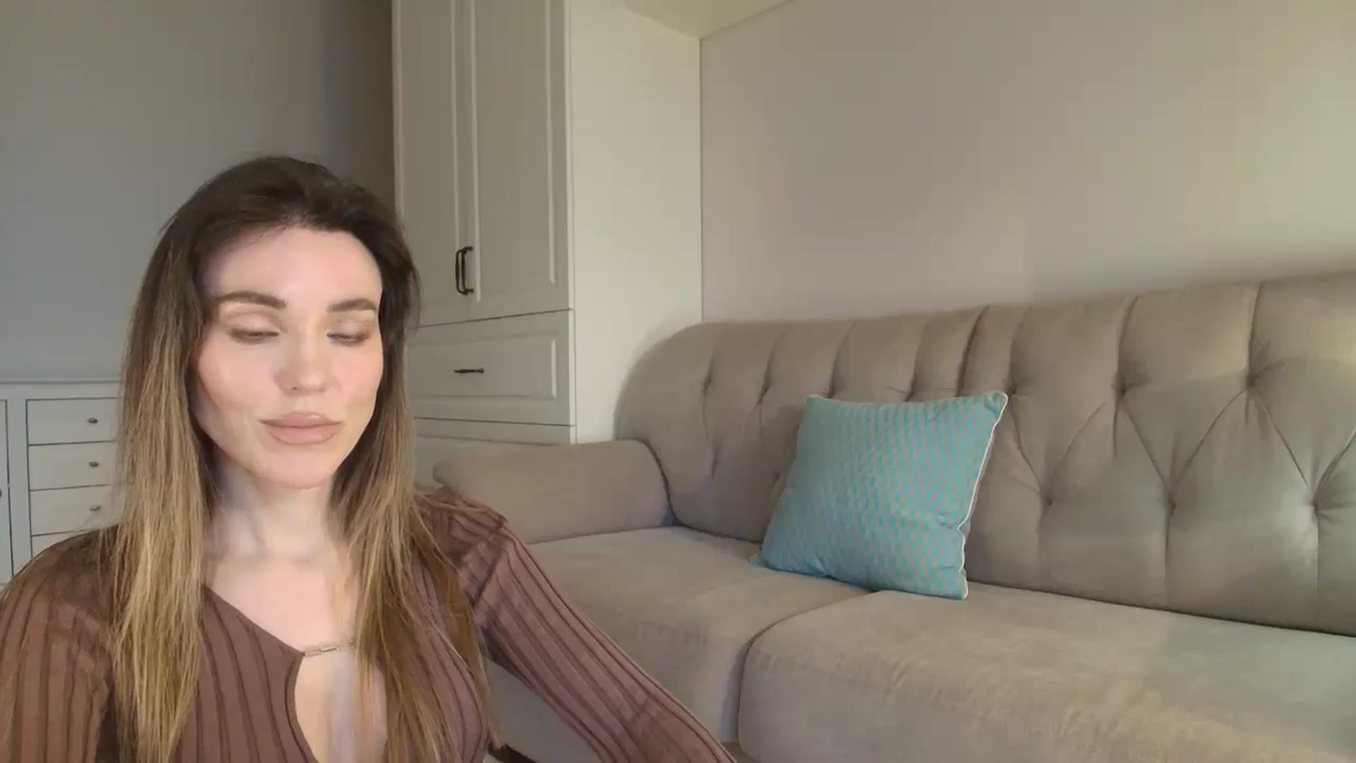 Gallery image thumbnail from Elysewine's myfreecams stream on, 03/22/2026, 09:32 image 6 of 20