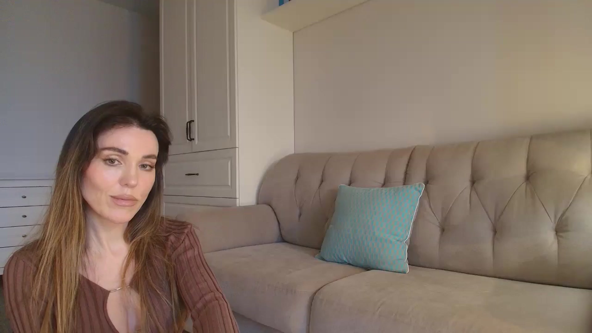 Gallery image thumbnail from Elysewine's myfreecams stream on, 03/22/2026, 09:32 image 1 of 20