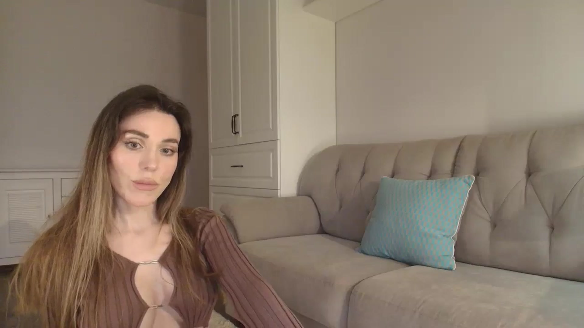 Gallery image thumbnail from Elysewine's myfreecams stream on, 03/22/2026, 09:32 image 16 of 20