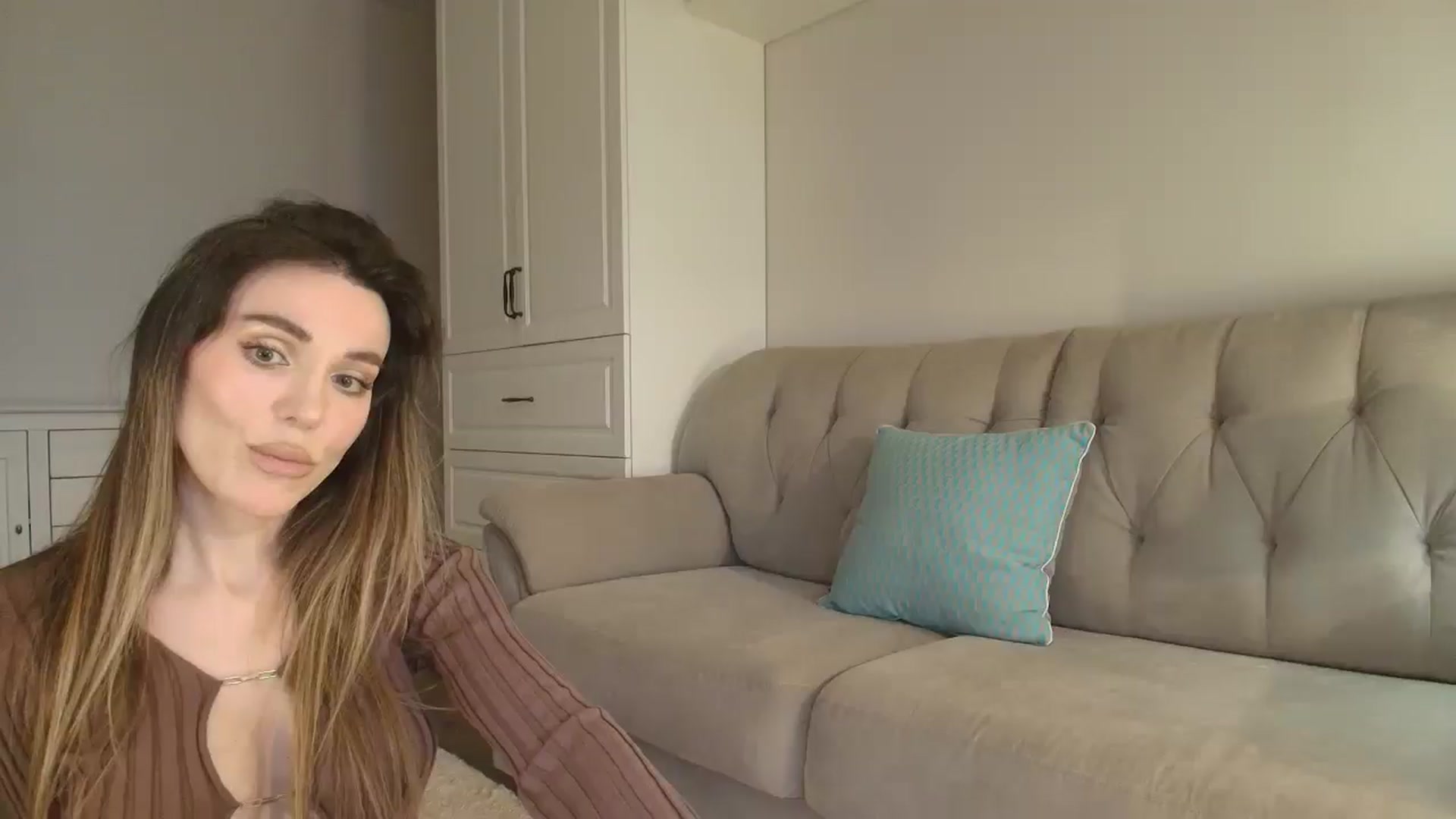 Gallery image thumbnail from Elysewine's myfreecams stream on, 03/22/2026, 09:32 image 8 of 20