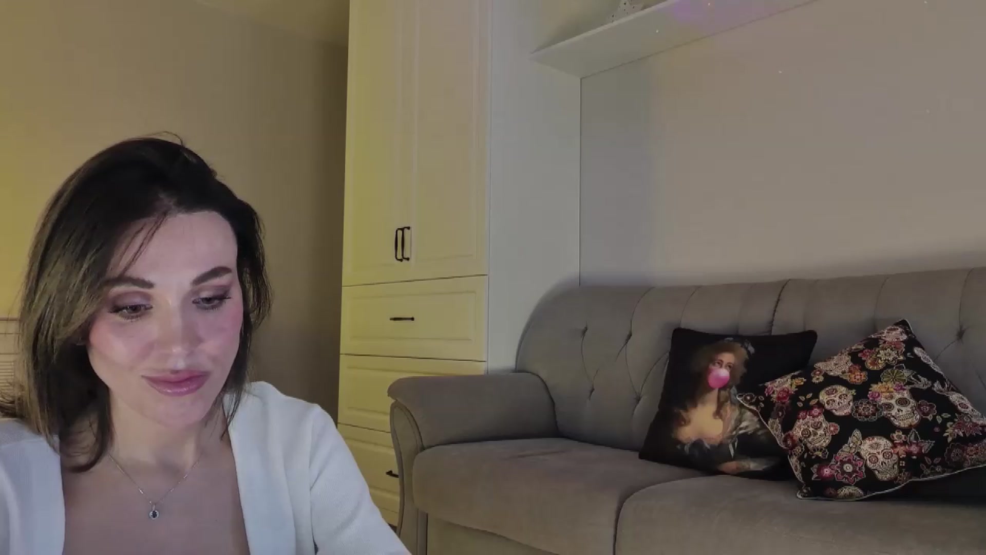 Gallery image thumbnail from Elysewine's myfreecams stream on, 10/04/2026, 09:03 image 20 of 20