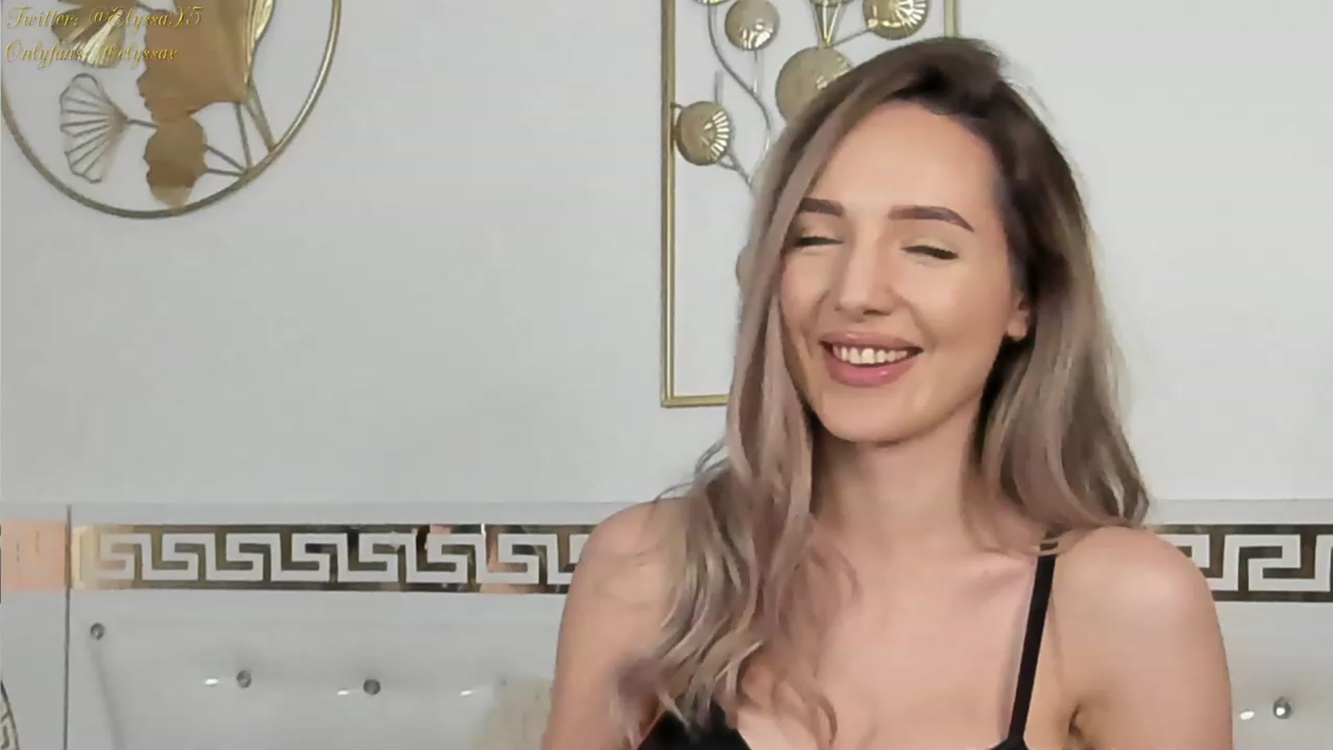 Gallery image thumbnail from Elyssa_'s myfreecams stream on, 11/21/2022, 10:09 image 18 of 20