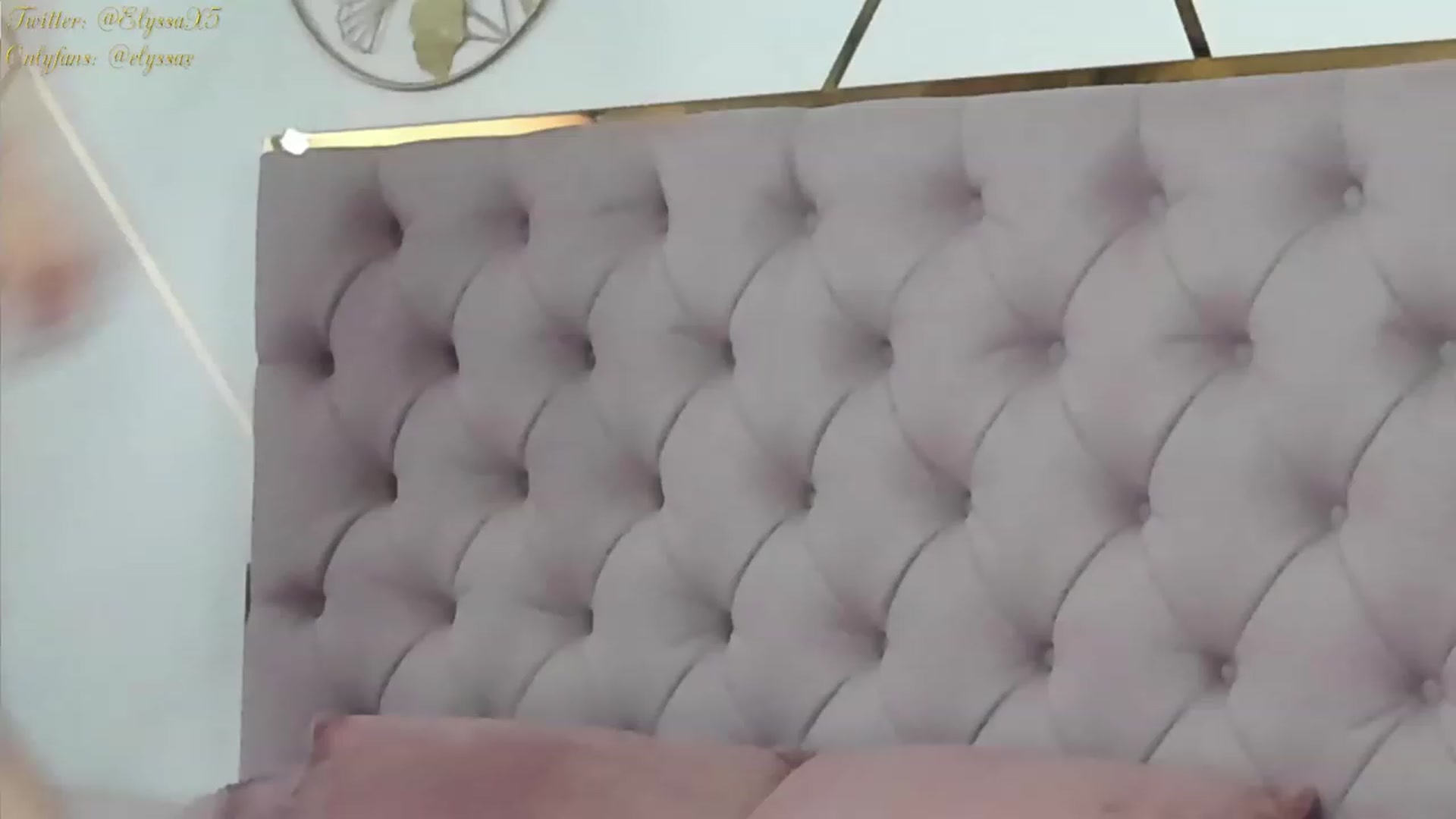 Gallery image thumbnail from Elyssa_'s myfreecams stream on, 01/19/2023, 10:43 image 8 of 20