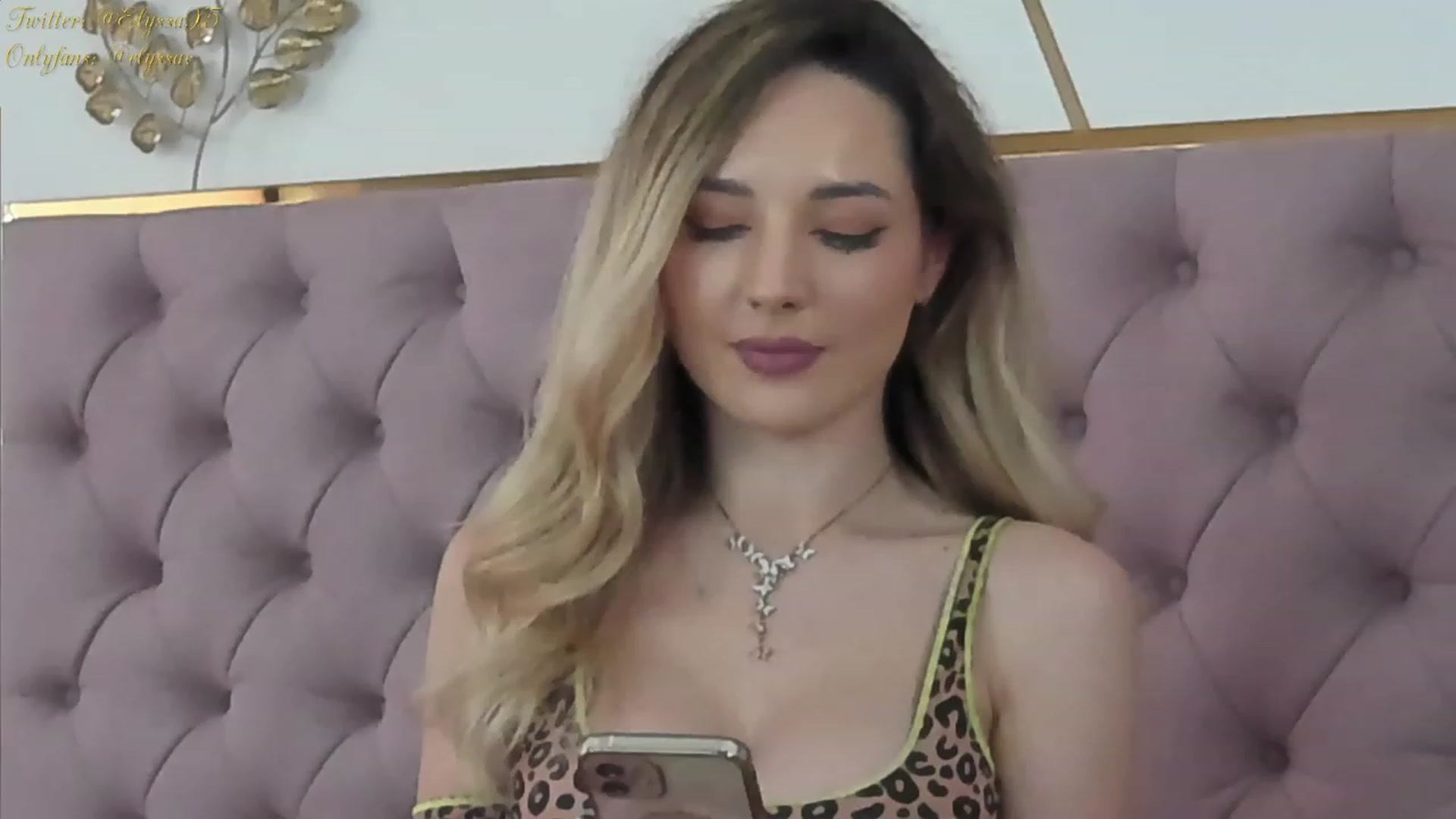 Gallery image thumbnail from Elyssa_'s myfreecams stream on, 02/21/2023, 09:07 image 10 of 20