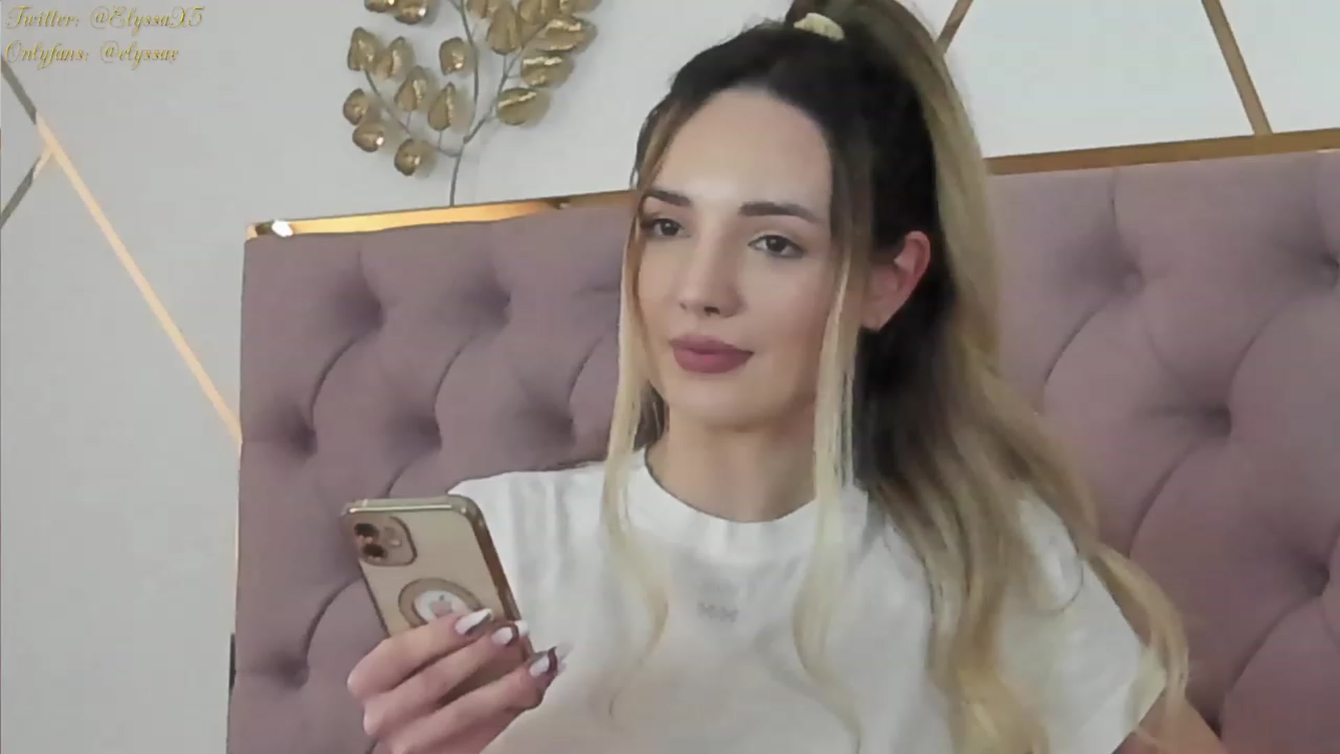 Gallery image thumbnail from Elyssa_'s myfreecams stream on, 03/28/2023, 11:16 image 6 of 20