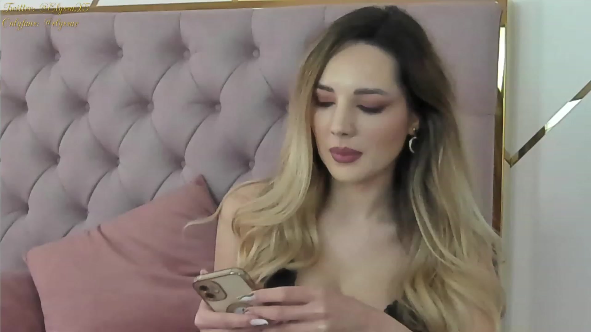 Gallery image thumbnail from Elyssa_'s myfreecams stream on, 04/10/2023, 09:27 image 16 of 20