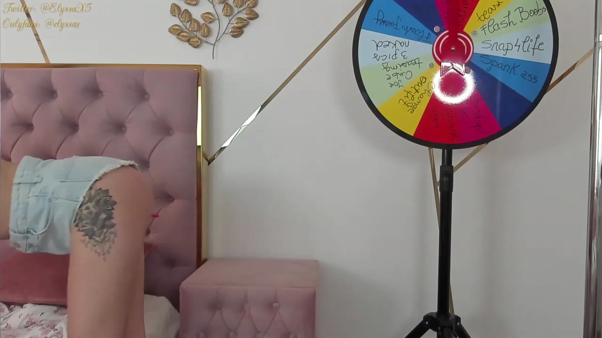 Gallery image thumbnail from Elyssa_'s myfreecams stream on, 05/18/2023, 10:55 image 10 of 20