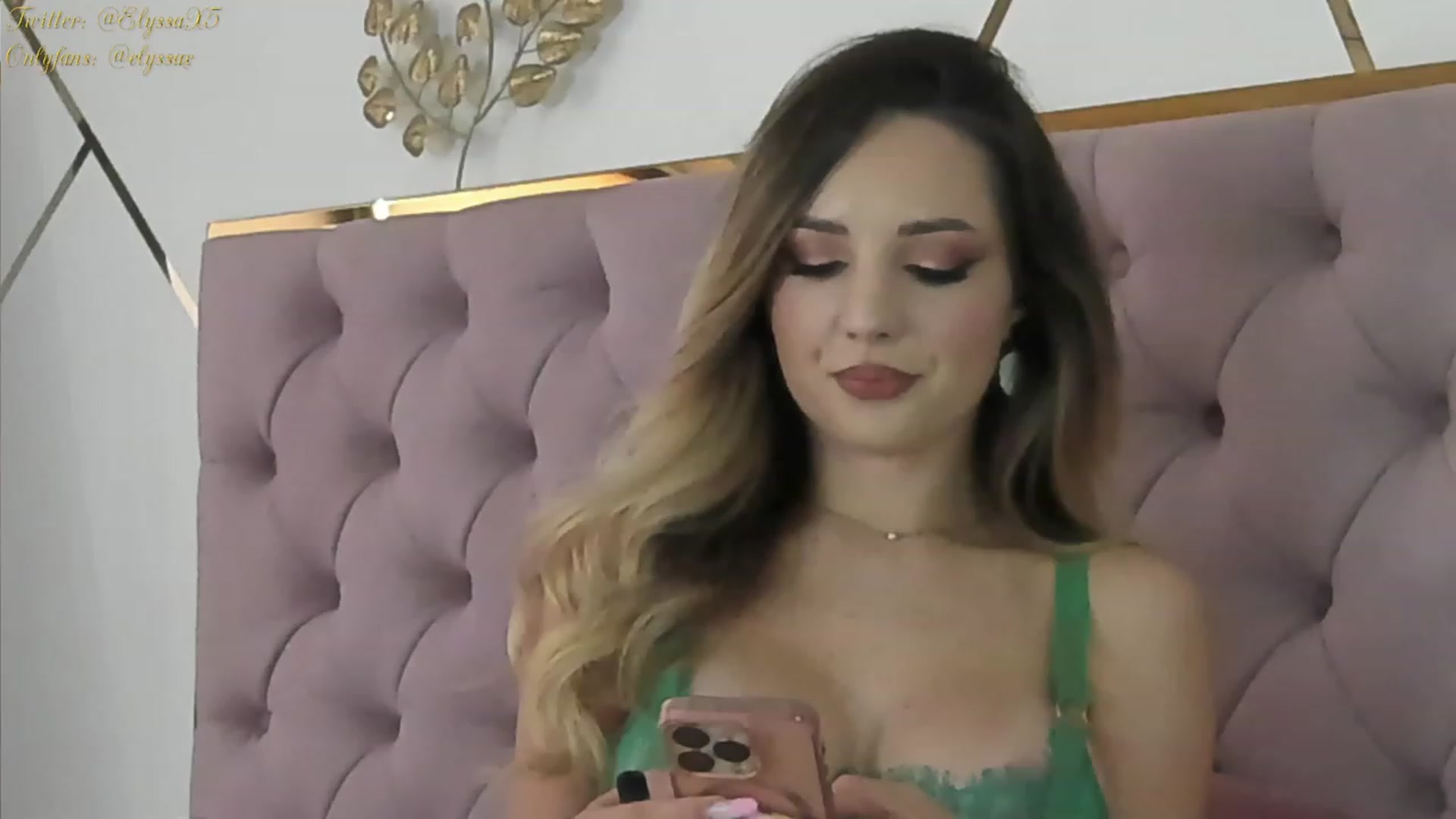 Gallery image thumbnail from Elyssa_'s myfreecams stream on, 08/09/2023, 08:19 image 6 of 20