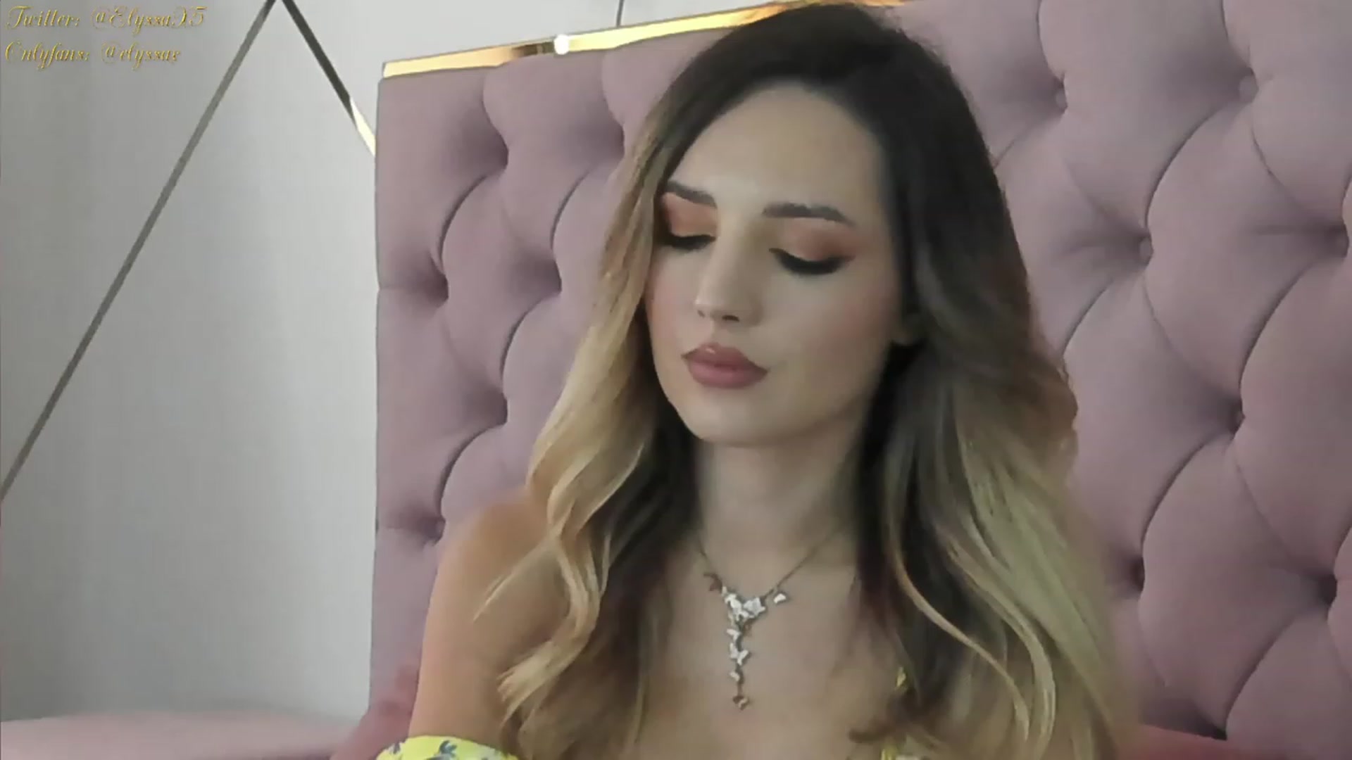 Gallery image thumbnail from Elyssa_'s myfreecams stream on, 08/12/2023, 11:26 image 13 of 20