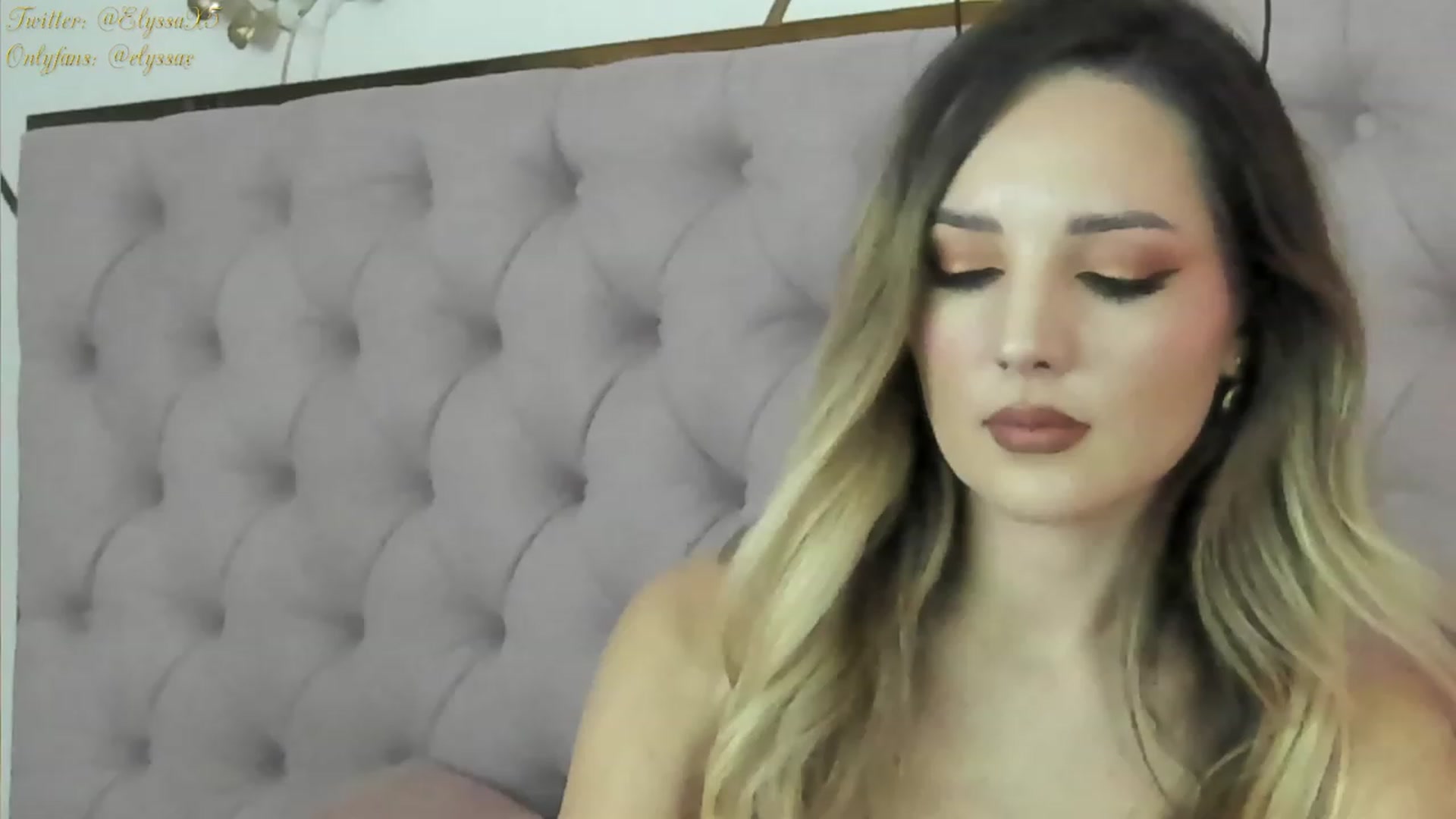 Gallery image thumbnail from Elyssa_'s myfreecams stream on, 08/13/2023, 22:15 image 8 of 20