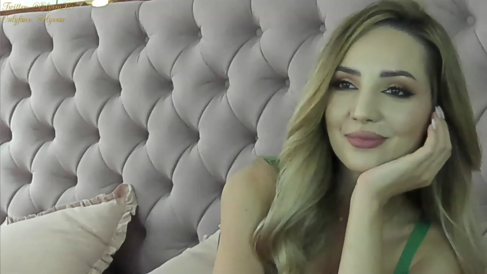 Gallery image thumbnail from Elyssa_'s myfreecams stream on, 09/19/2023, 12:29 image 4 of 20