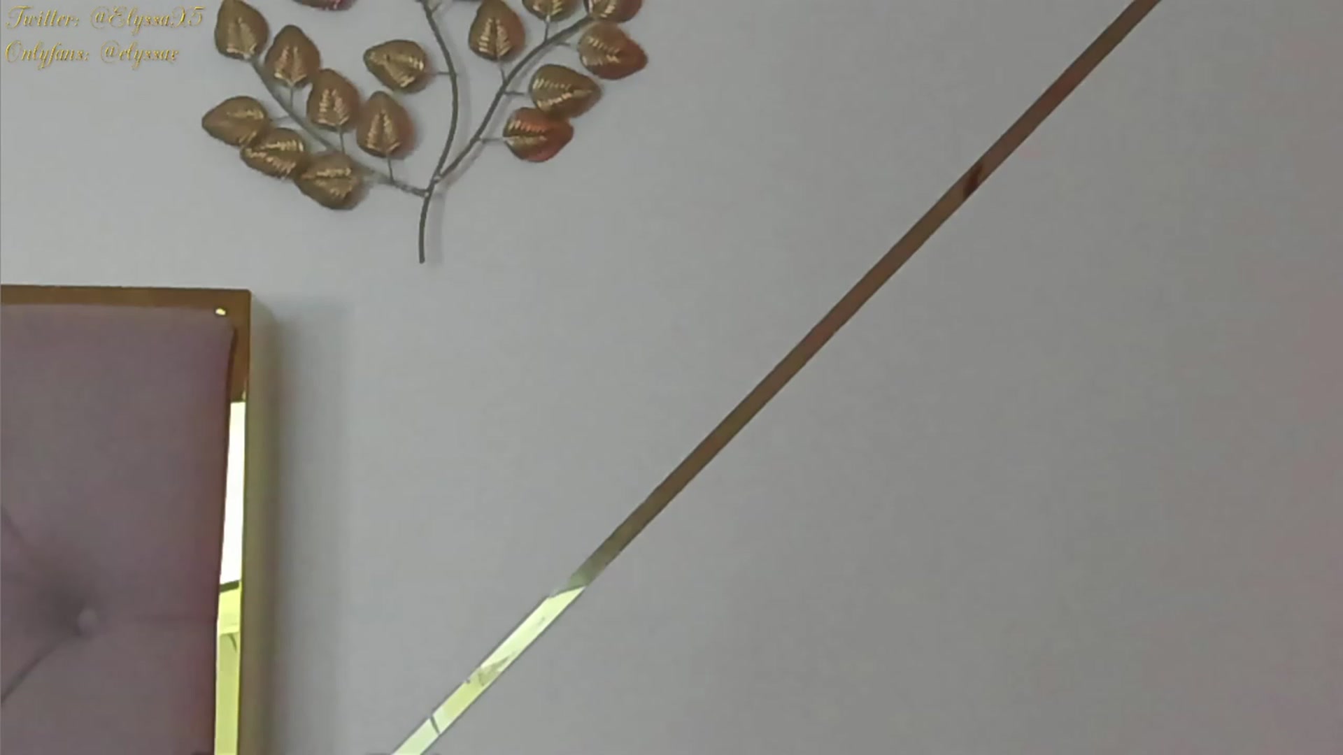 Gallery image thumbnail from Elyssa_'s myfreecams stream on, 10/18/2023, 15:35 image 13 of 20