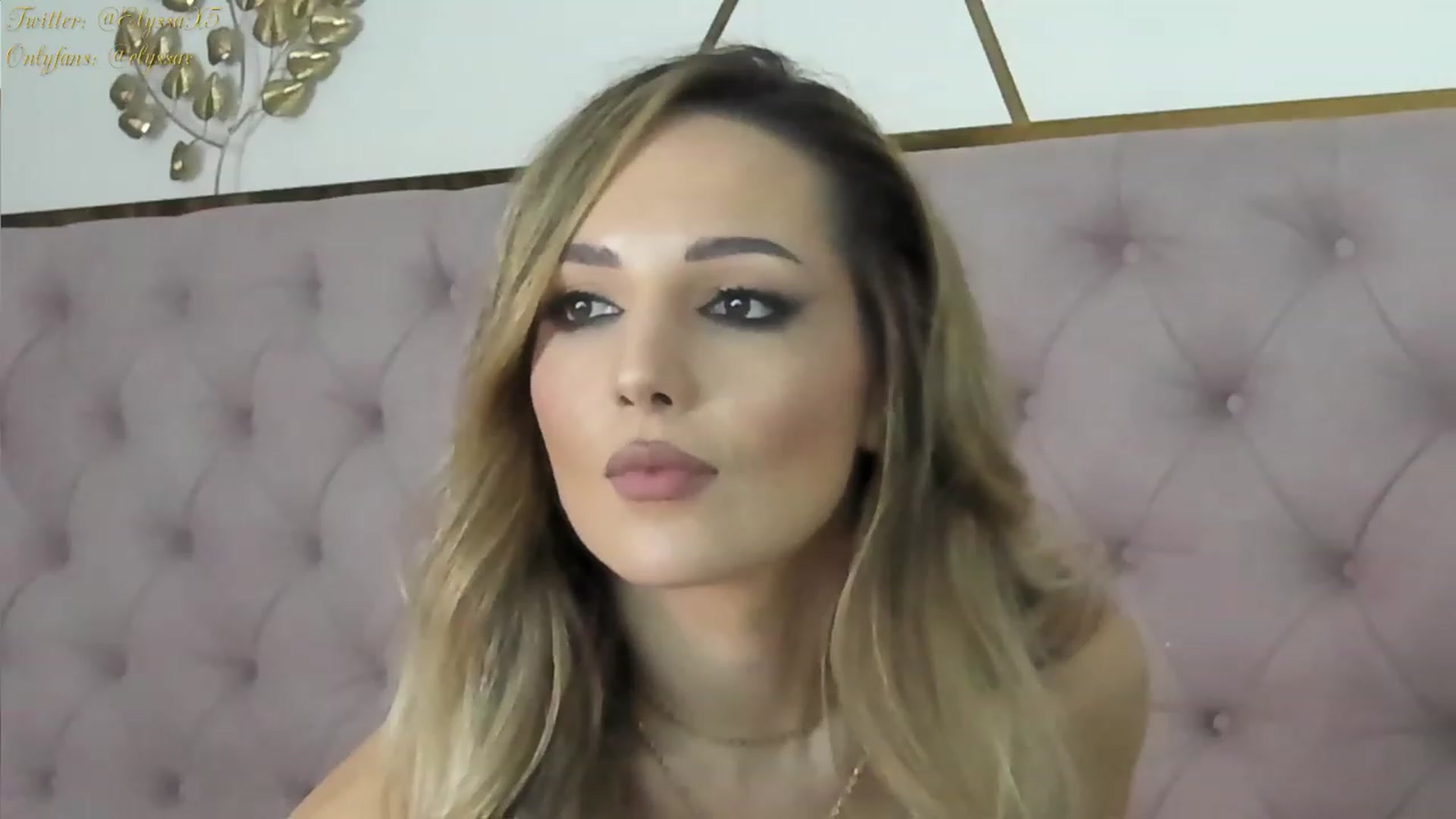 Gallery image thumbnail from Elyssa_'s myfreecams stream on, 11/17/2023, 15:48 image 15 of 20