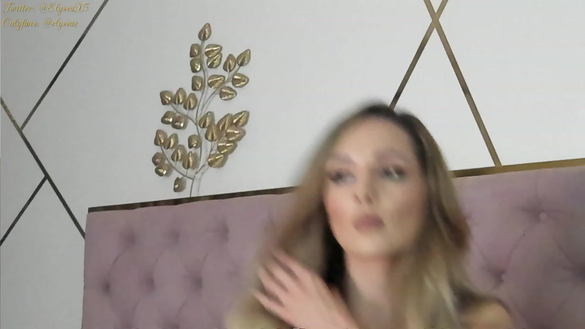 Gallery image thumbnail from Elyssa_'s myfreecams stream on, 11/20/2023, 15:52 image 17 of 20