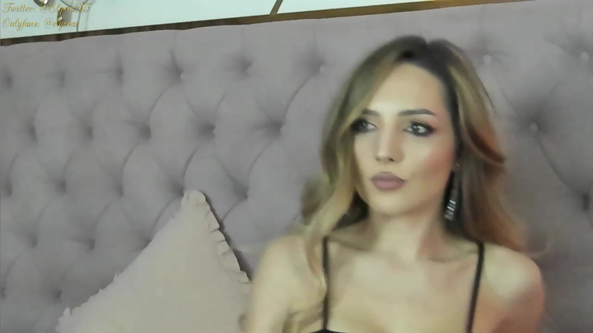 Gallery image thumbnail from Elyssa_'s myfreecams stream on, 11/27/2023, 16:43 image 12 of 20