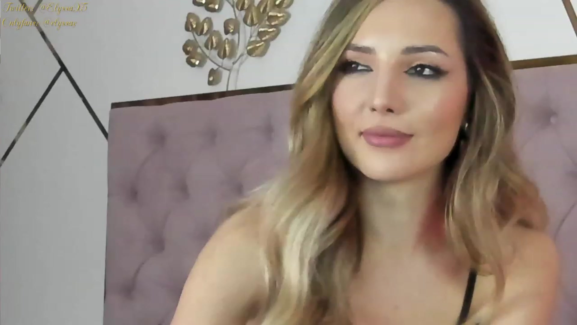 Gallery image thumbnail from Elyssa_'s myfreecams stream on, 12/05/2023, 18:25 image 8 of 20