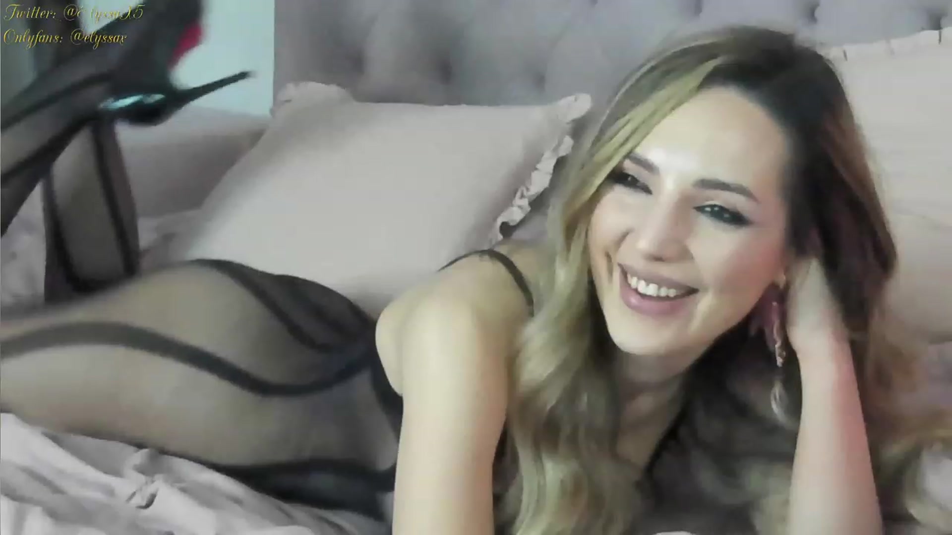 Gallery image thumbnail from Elyssa_'s myfreecams stream on, 12/05/2023, 18:25 image 17 of 20