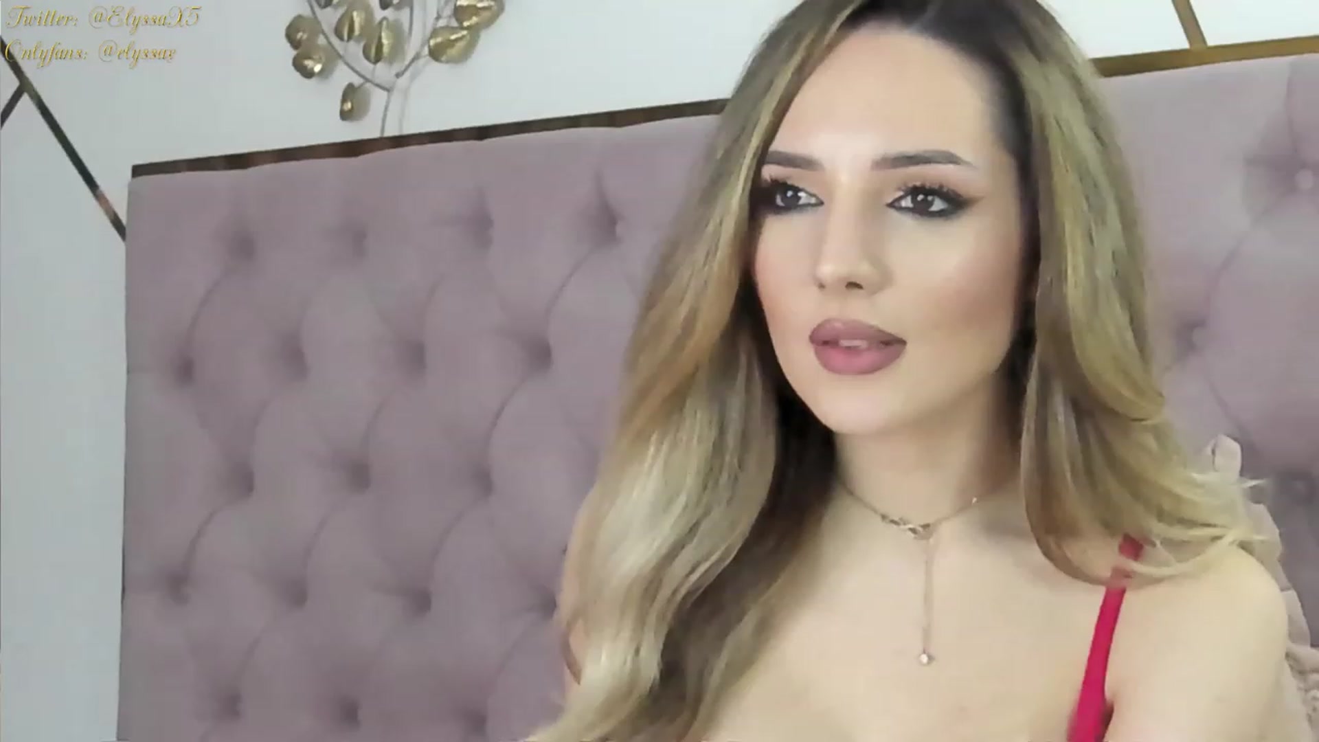 Gallery image thumbnail from Elyssa_'s myfreecams stream on, 12/11/2023, 18:58 image 17 of 20